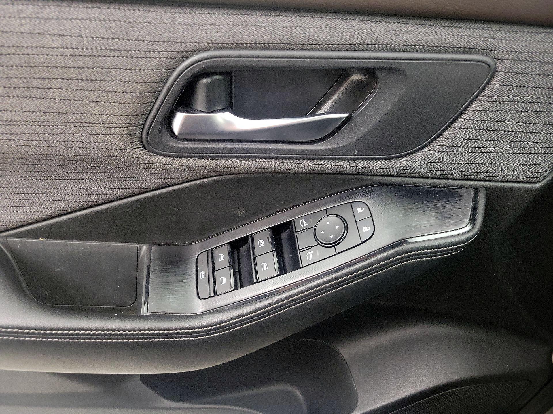 Thumbnail: 2023 Nissan Rogue - 12