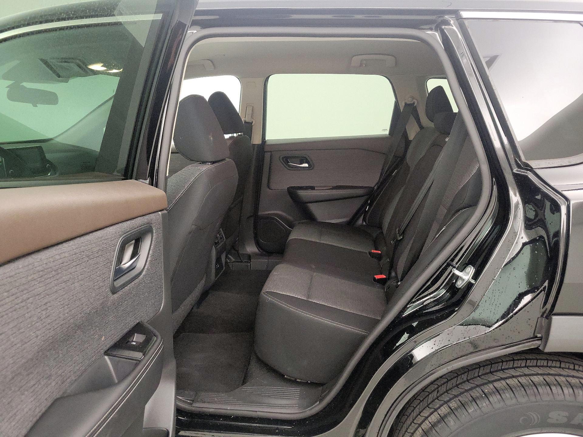 Thumbnail: 2023 Nissan Rogue - 19