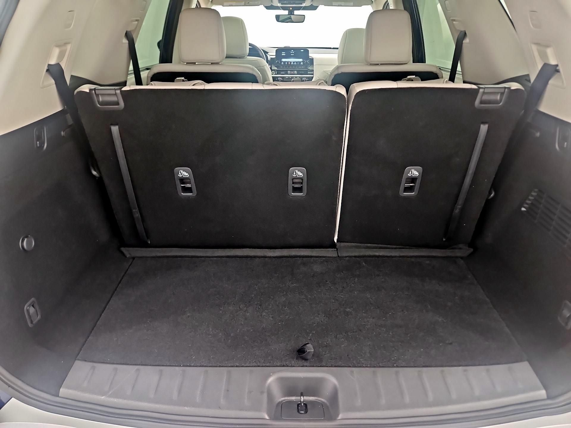 Thumbnail: 2023 INFINITI QX50 - 20