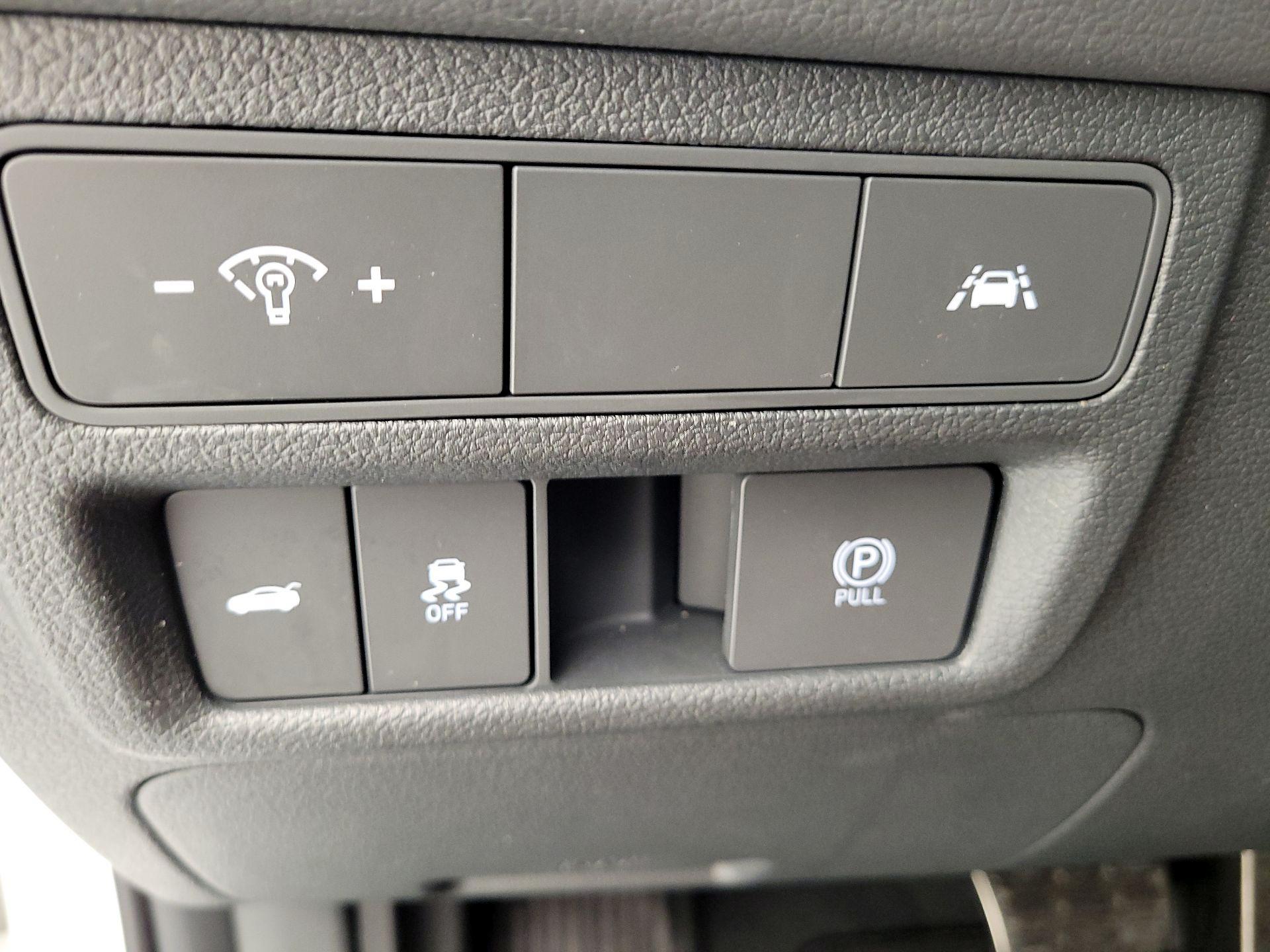 Thumbnail: 2023 Hyundai Sonata - 13