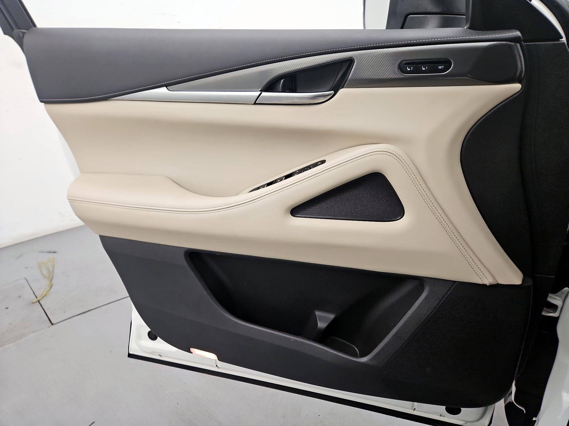 Thumbnail: 2023 INFINITI QX60 - 12