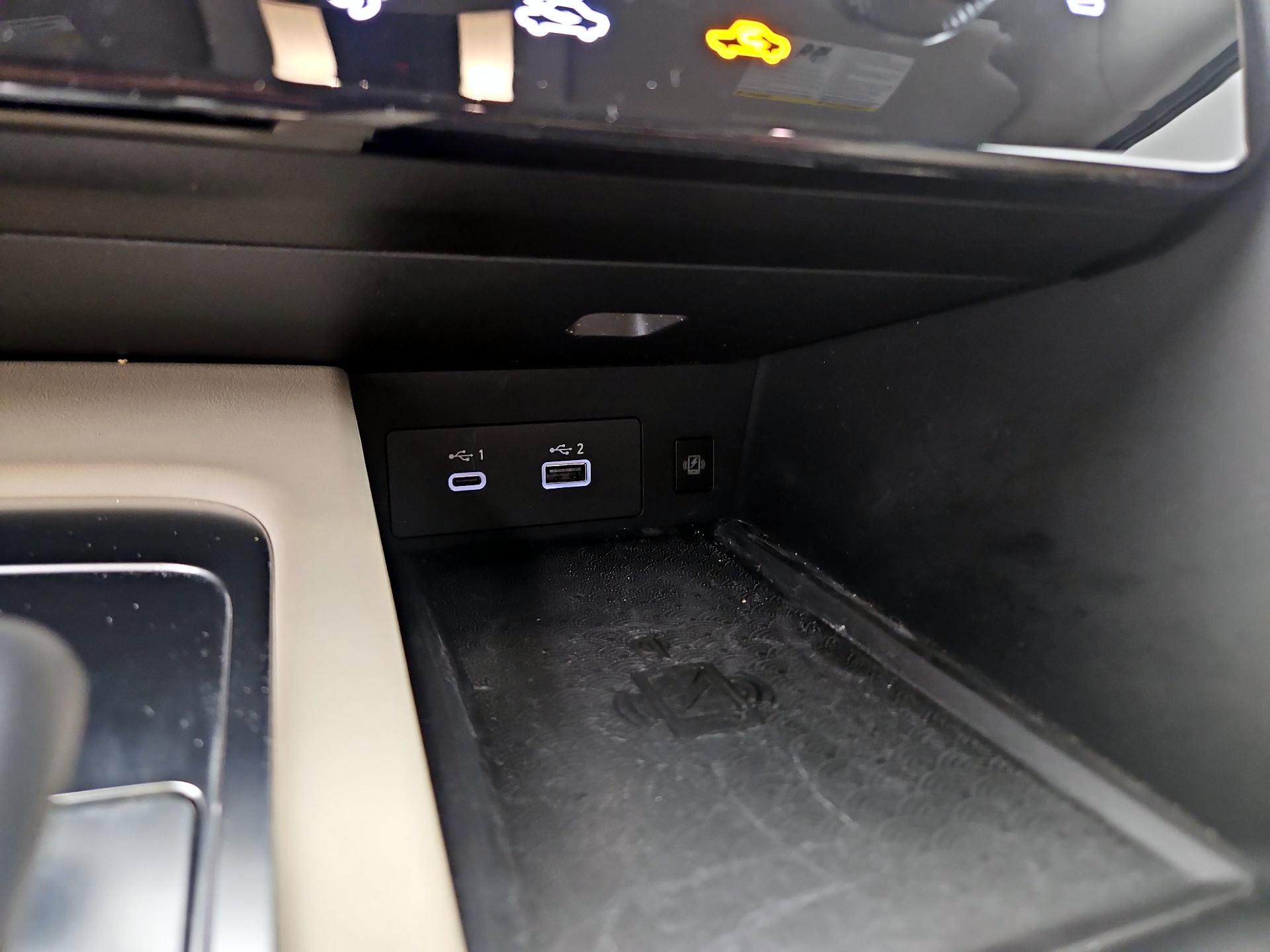 Thumbnail: 2023 INFINITI QX60 - 19