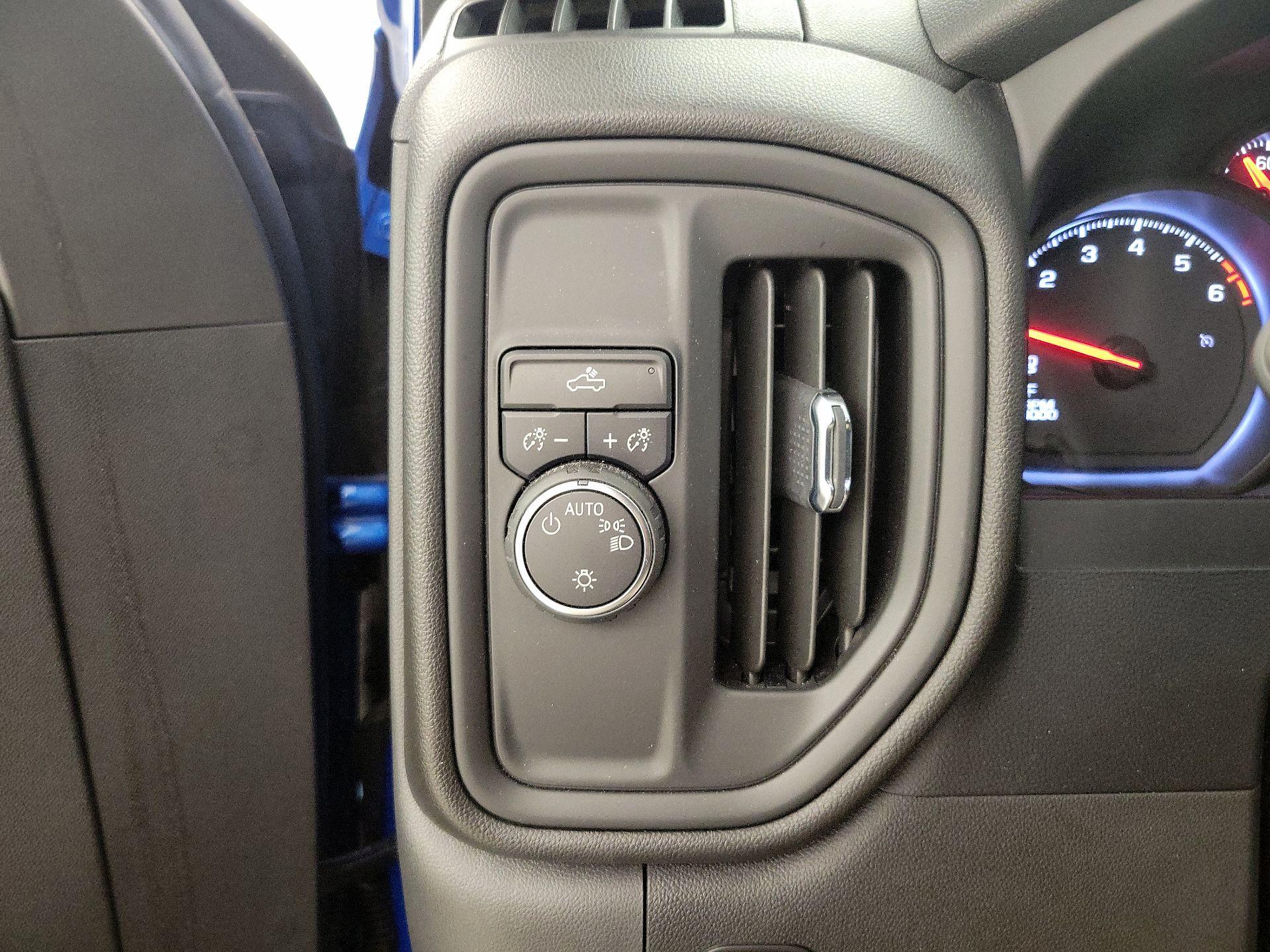 Thumbnail: 2022 Chevrolet Silverado 1500 - 13