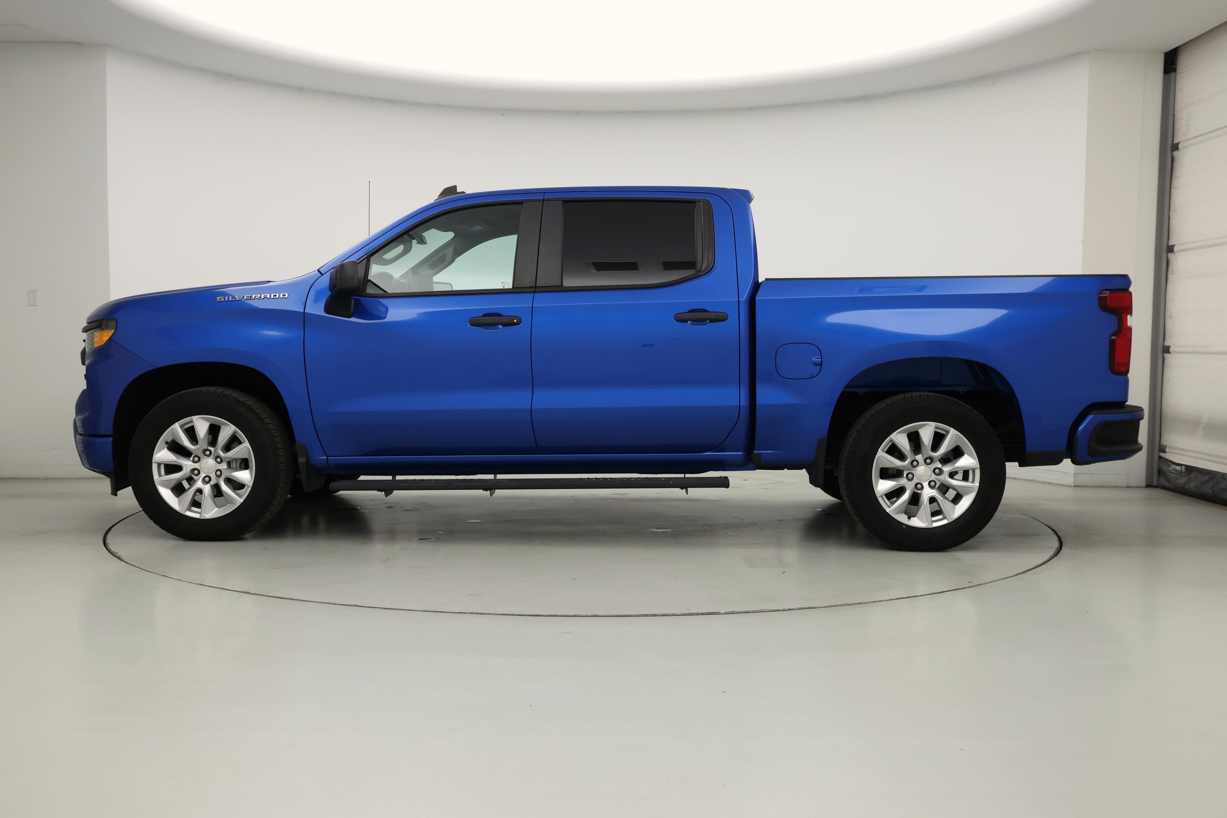 Thumbnail: 2022 Chevrolet Silverado 1500 - 3