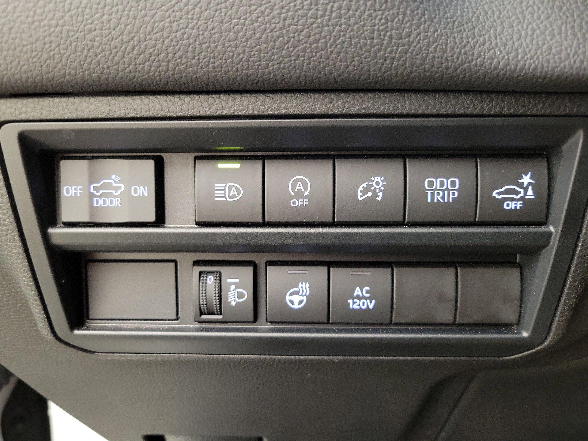 Thumbnail: 2023 Toyota Tundra - 13