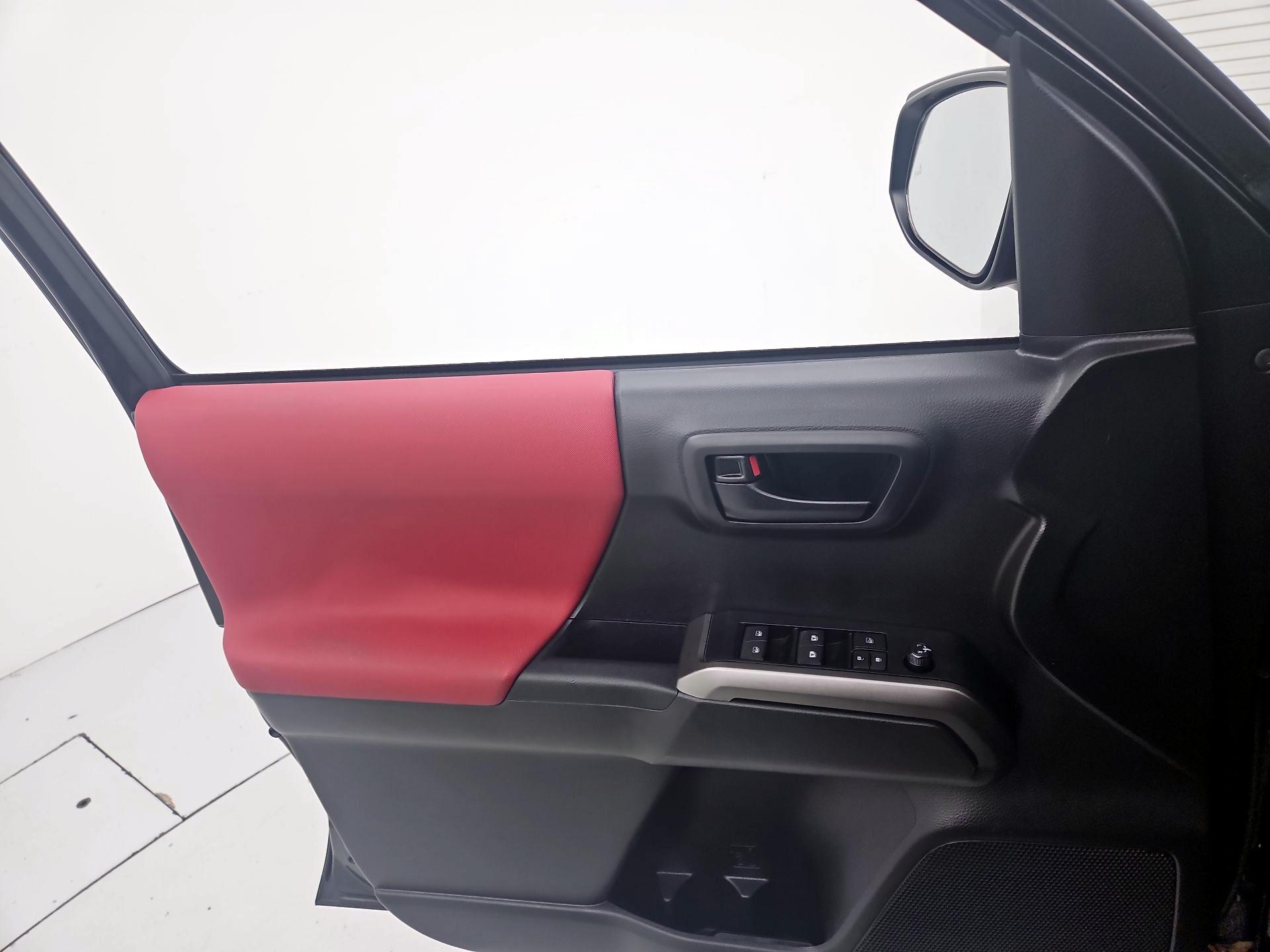 Thumbnail: 2023 Toyota Tacoma - 12