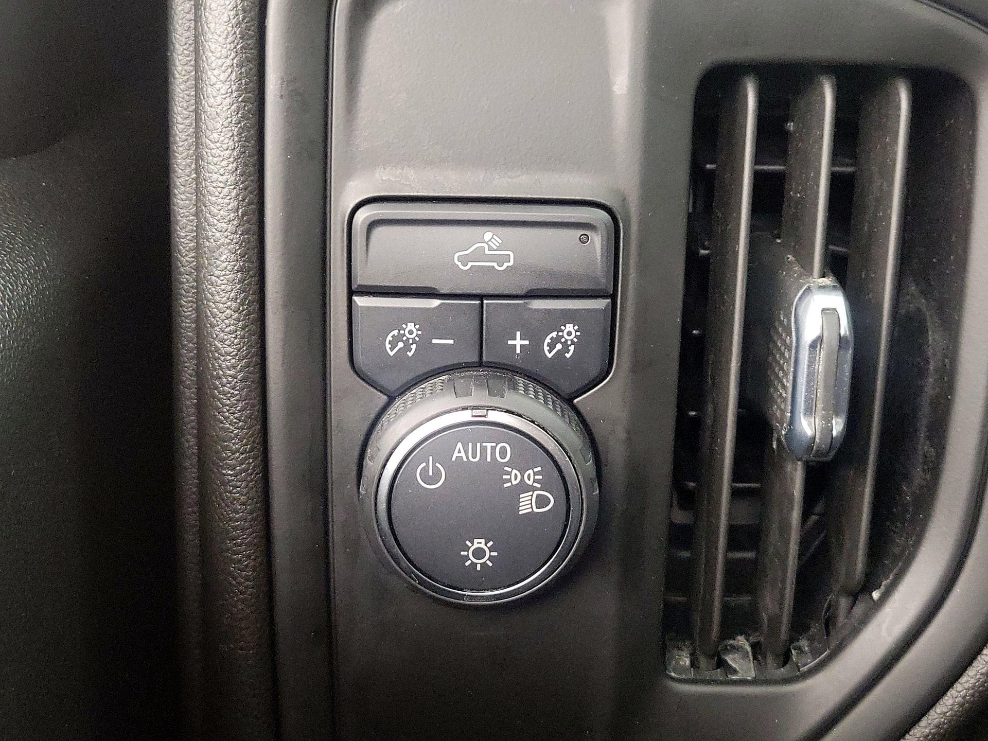 Thumbnail: 2022 Chevrolet Silverado 1500 - 13