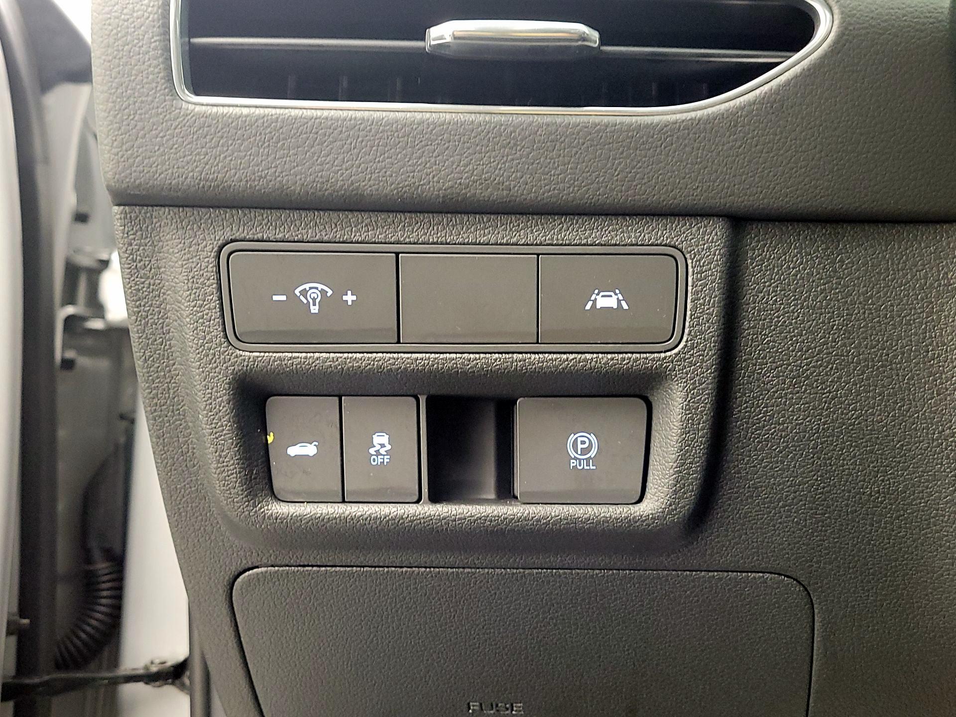 Thumbnail: 2023 Hyundai Sonata - 13