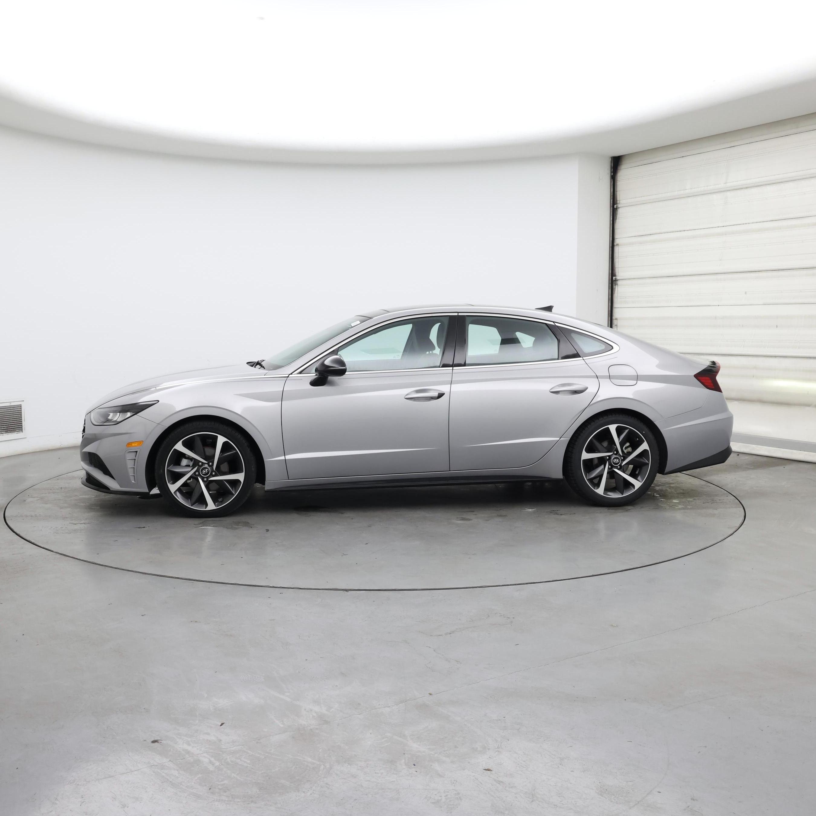 Thumbnail: 2023 Hyundai Sonata - 3