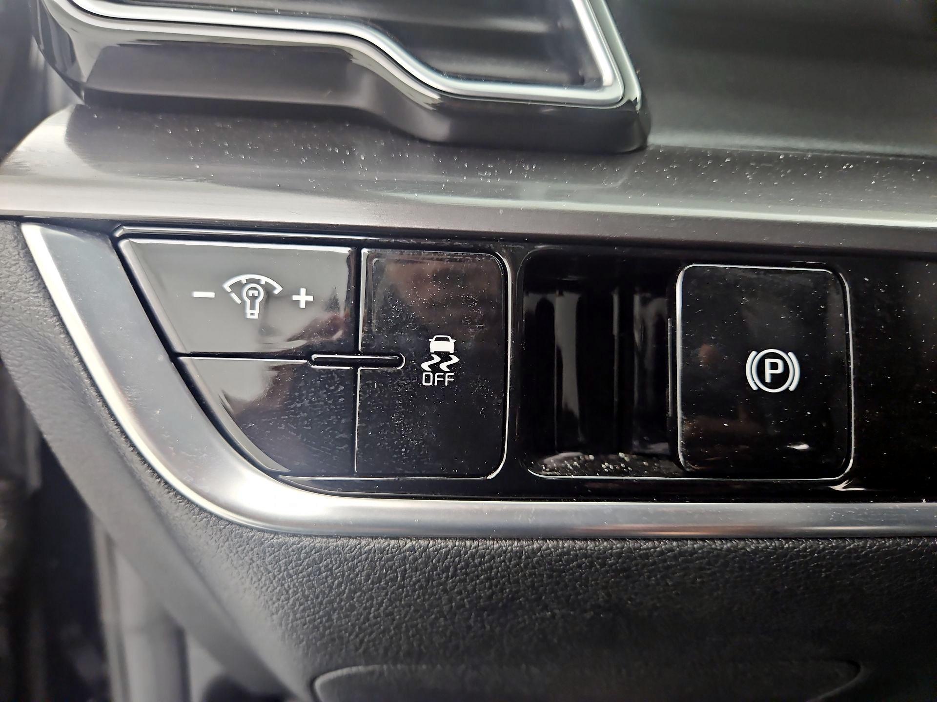 Thumbnail: 2023 Kia Sportage - 13