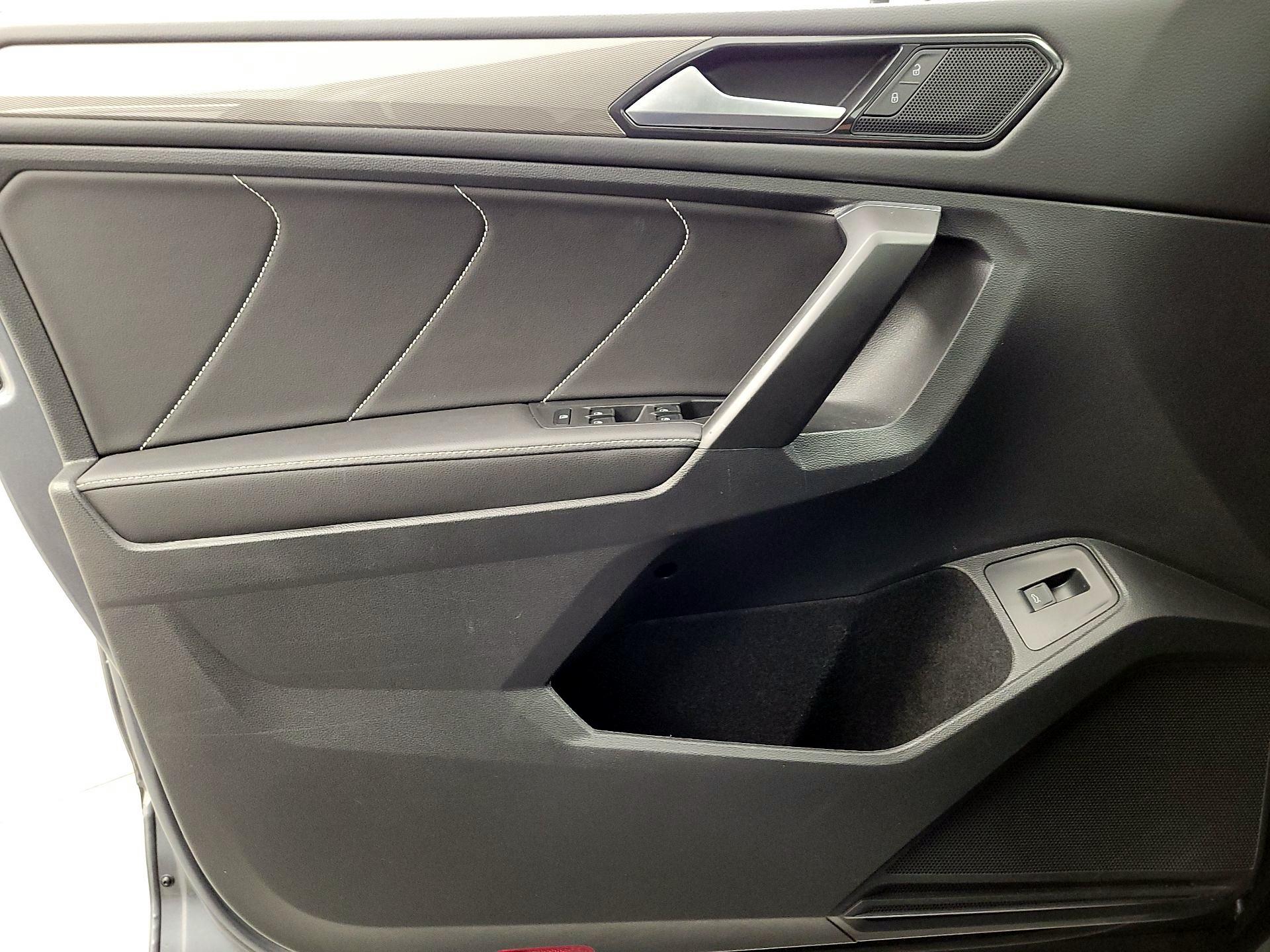 Thumbnail: 2022 Volkswagen Tiguan - 12