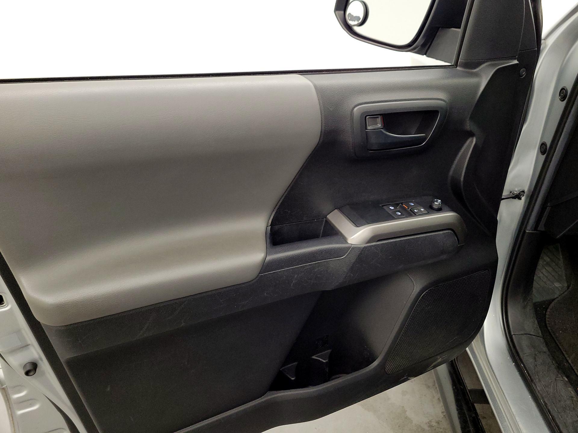 Thumbnail: 2023 Toyota Tacoma - 12