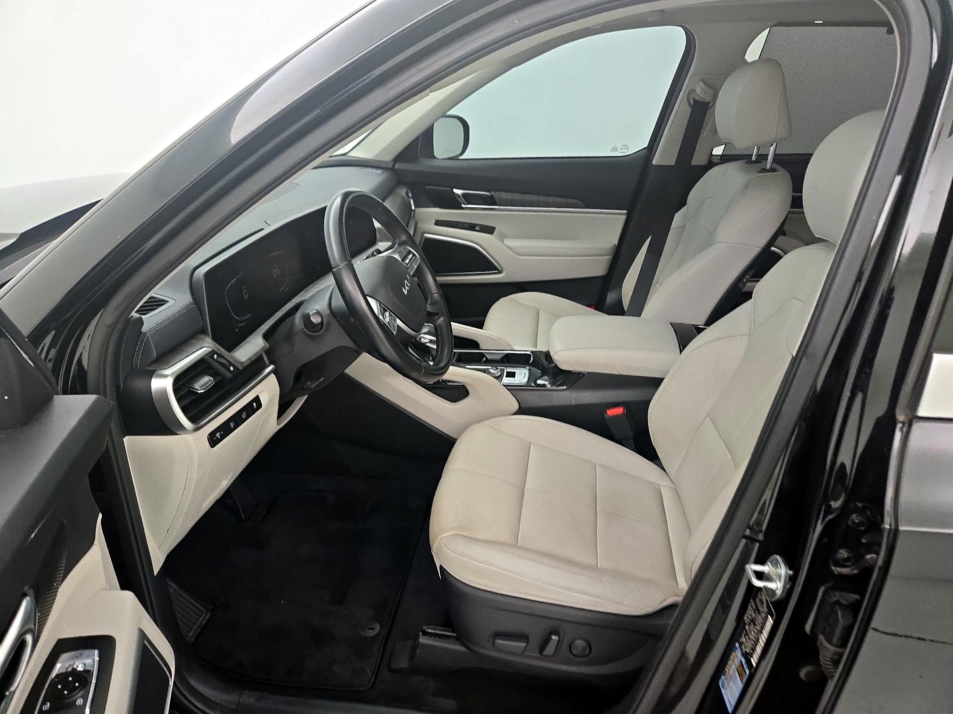 Thumbnail: 2023 Kia Telluride - 11