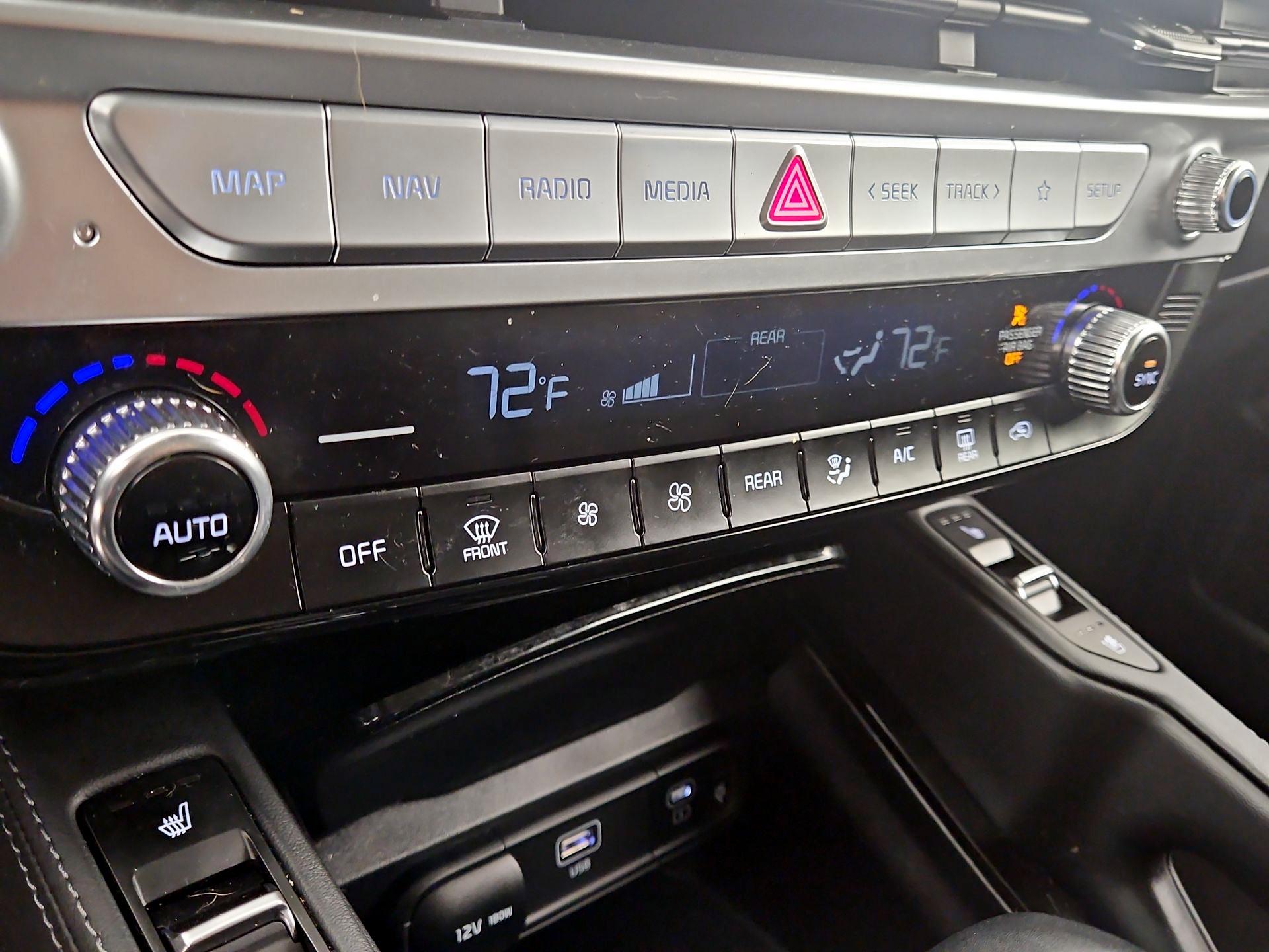 Thumbnail: 2023 Kia Telluride - 17