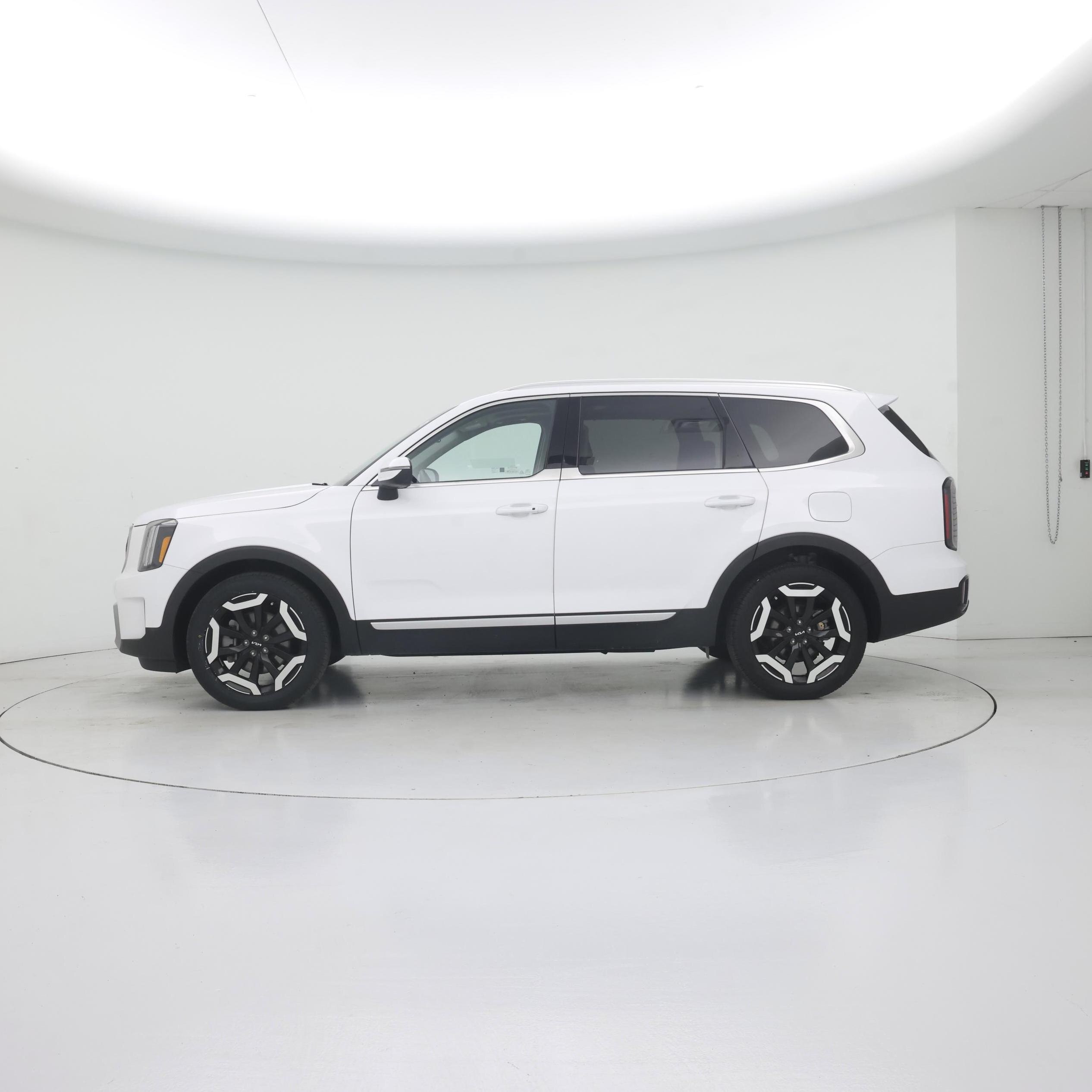 Thumbnail: 2023 Kia Telluride - 3