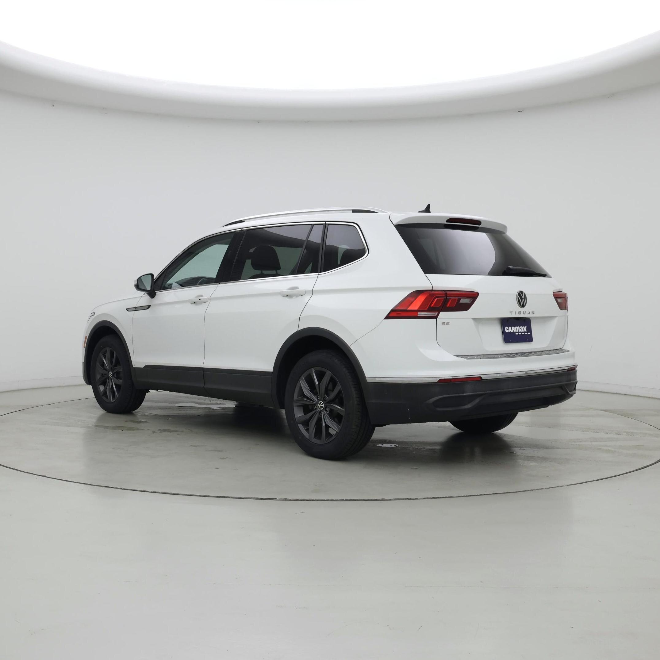 Thumbnail: 2022 Volkswagen Tiguan - 2