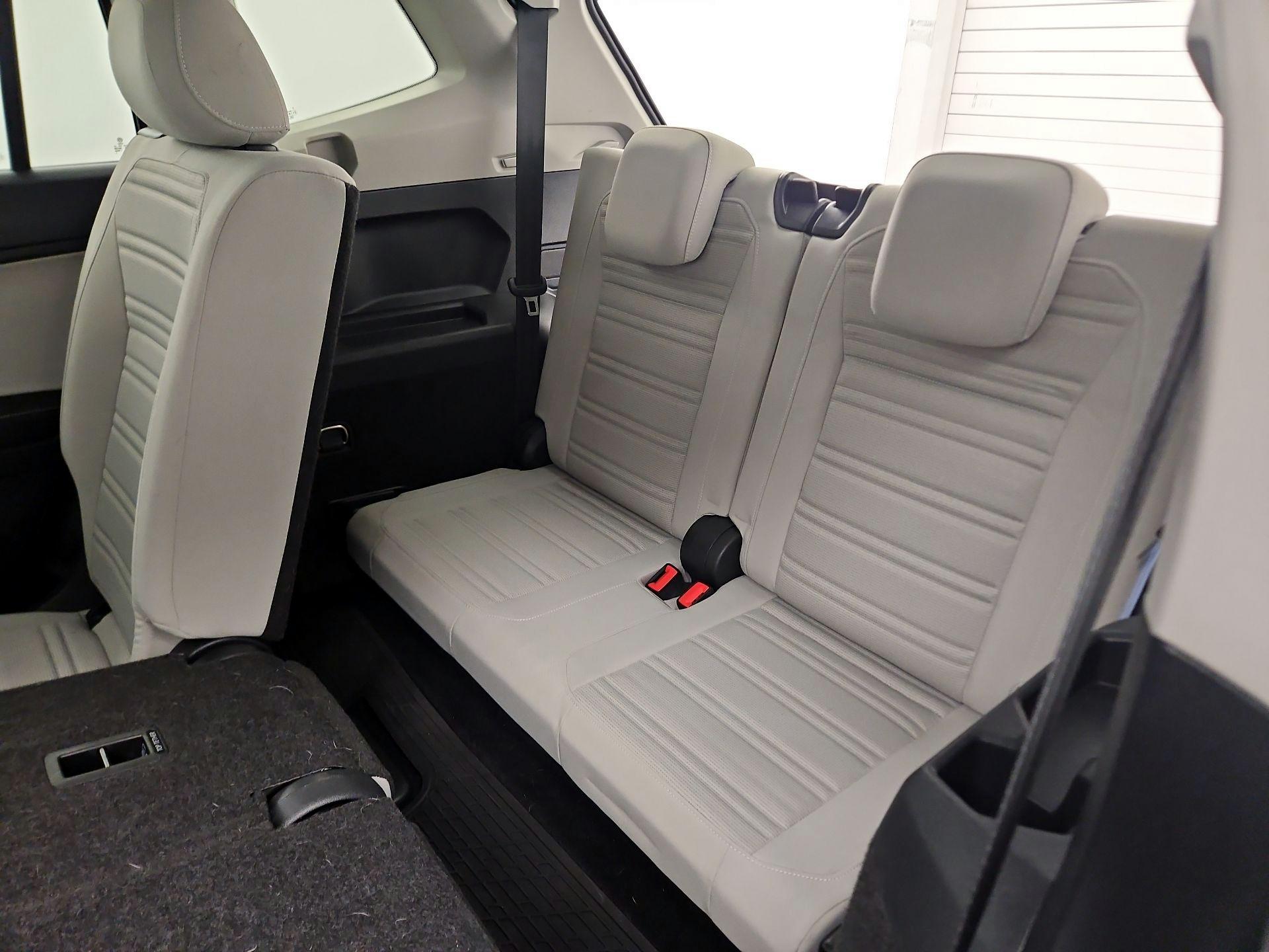 Thumbnail: 2022 Volkswagen Tiguan - 20