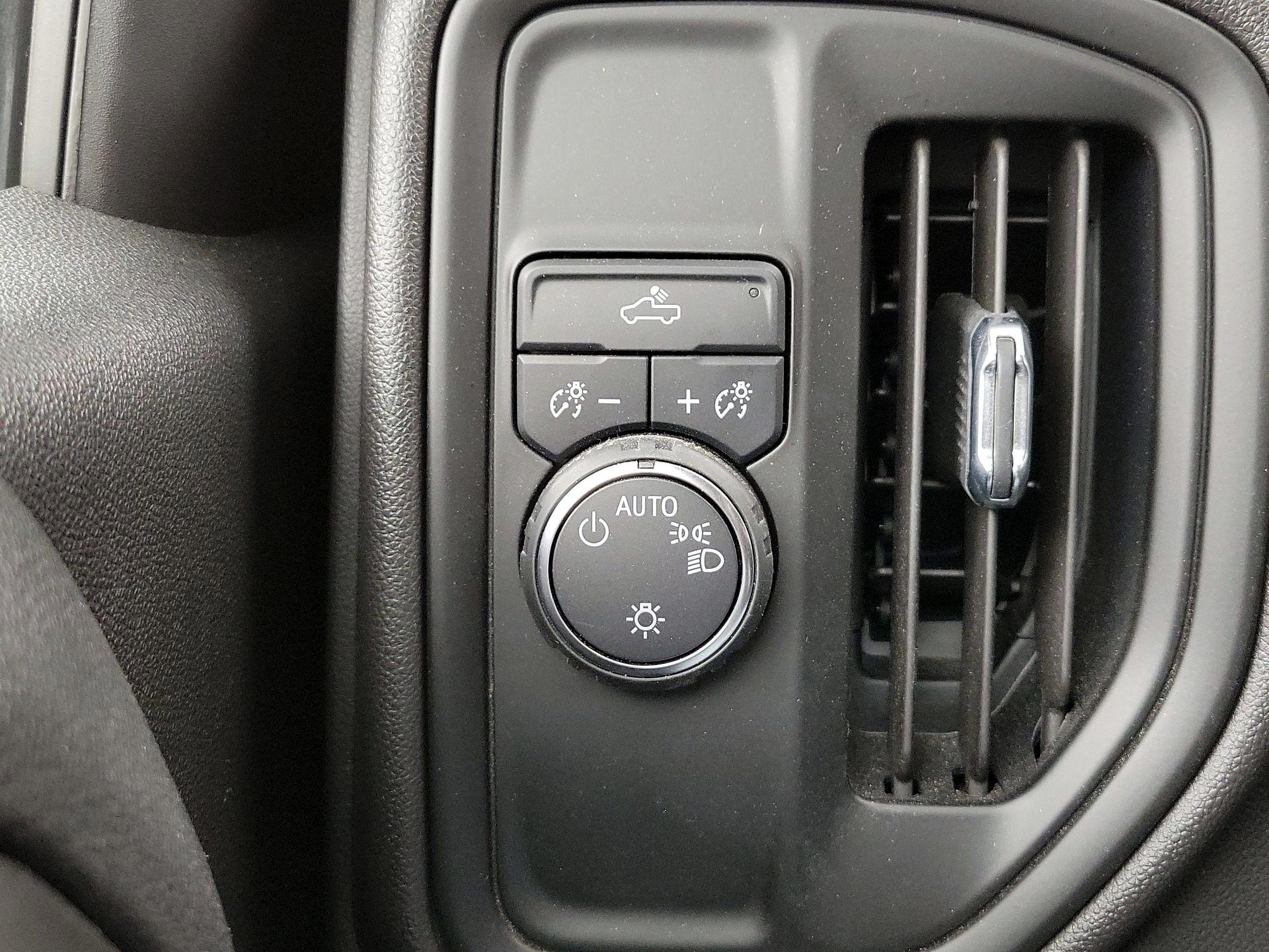 Thumbnail: 2022 Chevrolet Silverado 1500 - 13