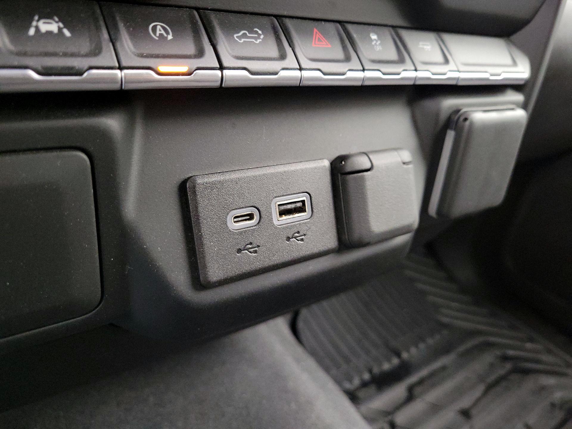 Thumbnail: 2022 Chevrolet Silverado 1500 - 18