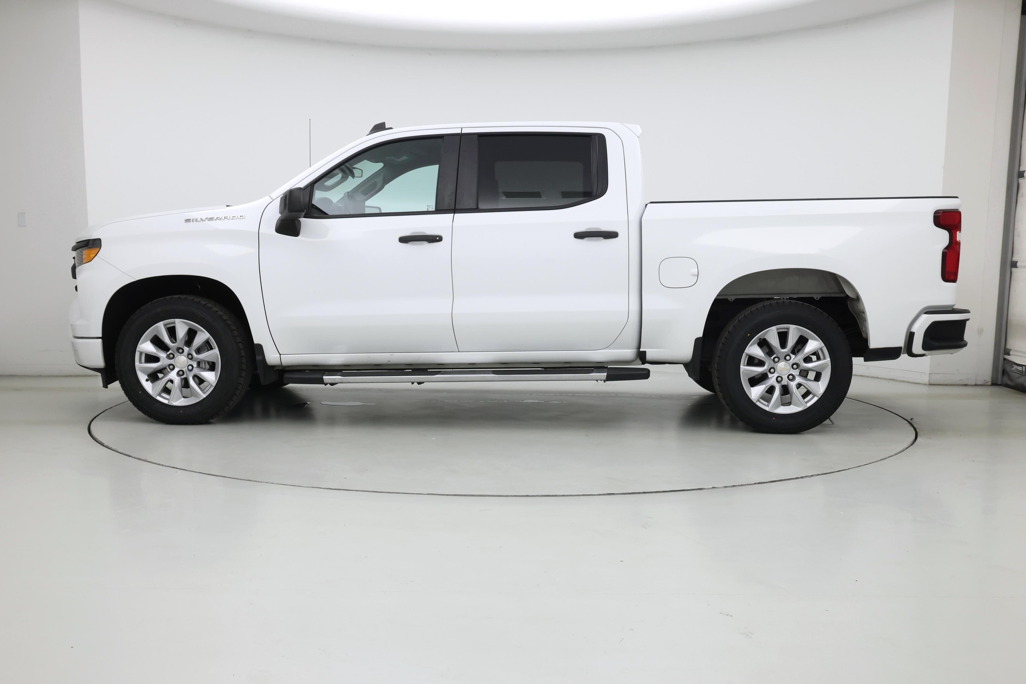 Thumbnail: 2022 Chevrolet Silverado 1500 - 3