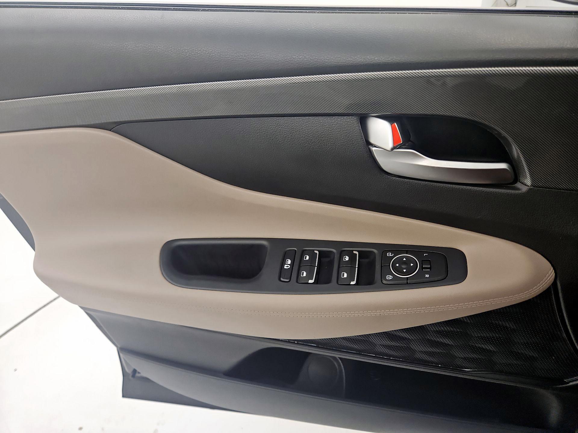 Thumbnail: 2023 Hyundai Santa Fe - 12