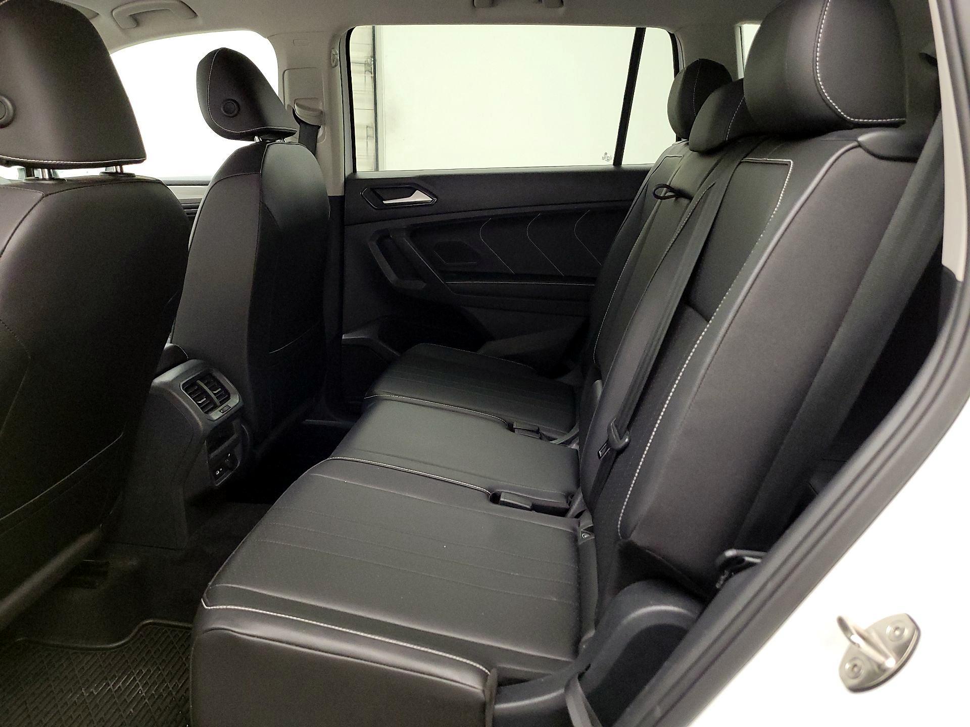 Thumbnail: 2022 Volkswagen Tiguan - 19