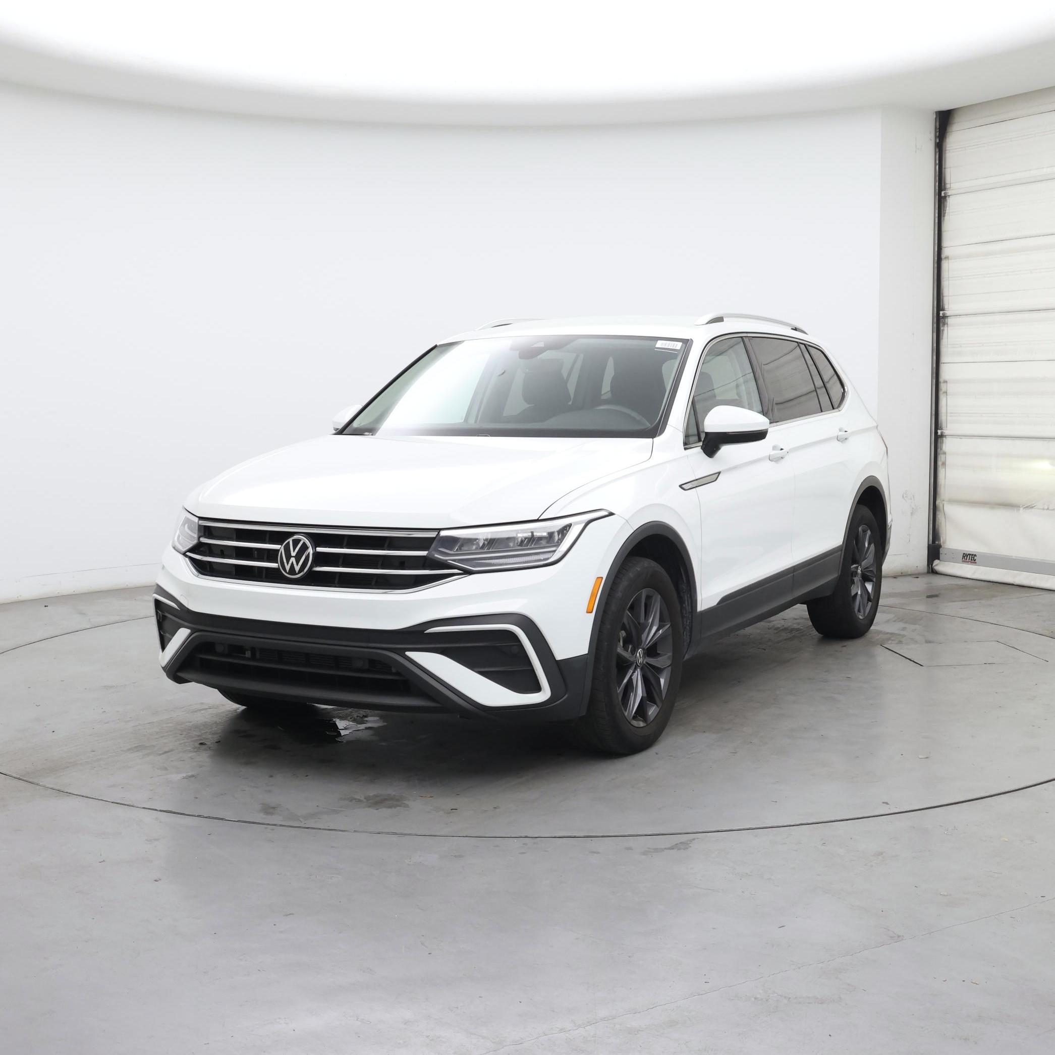 Thumbnail: 2022 Volkswagen Tiguan - 4