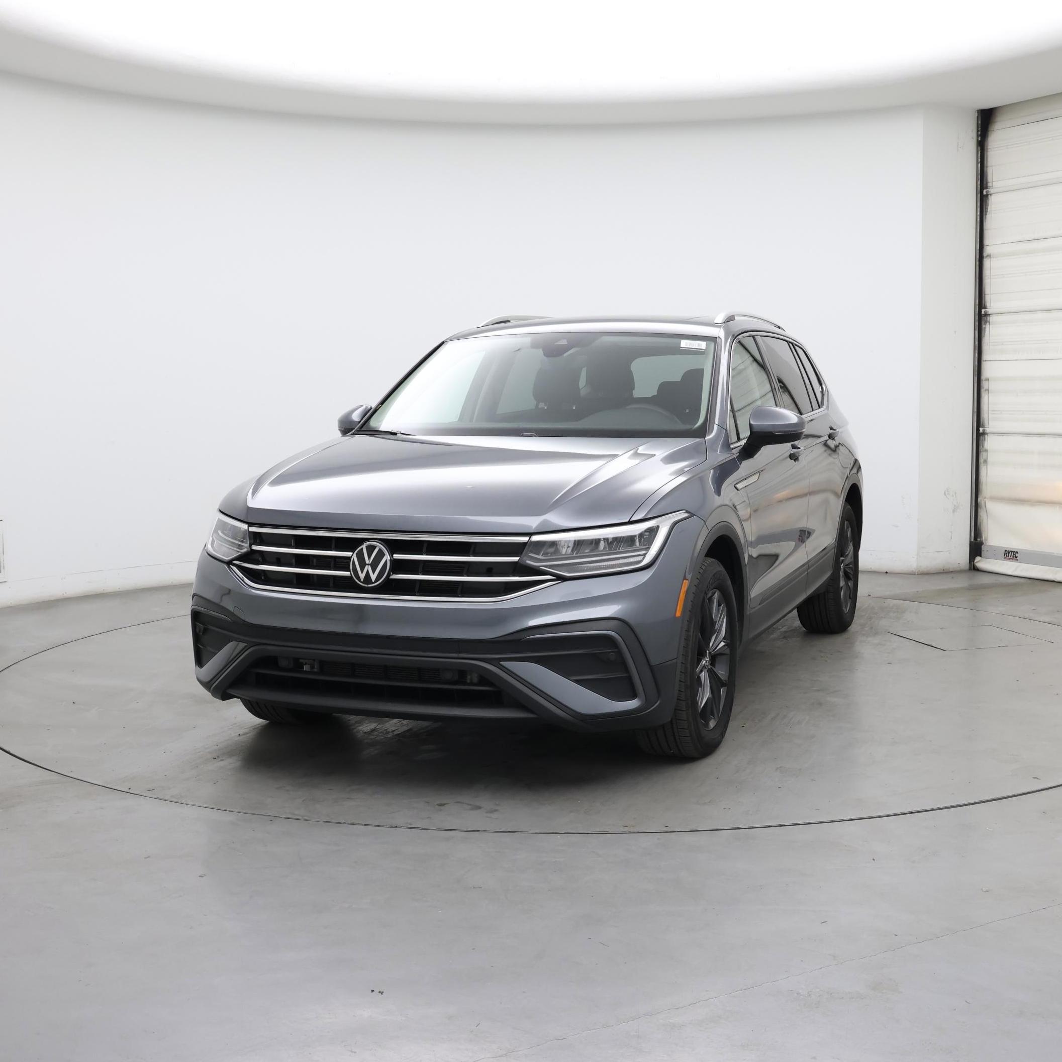 Thumbnail: 2024 Volkswagen Tiguan - 4