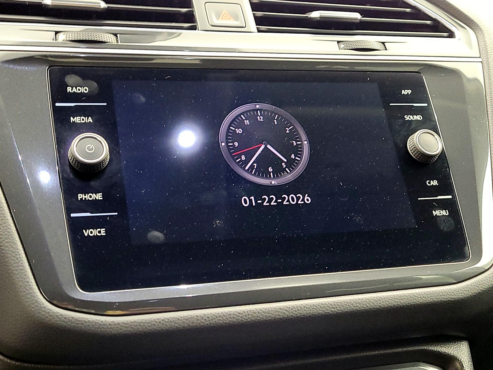 Thumbnail: 2022 Volkswagen Tiguan - 15