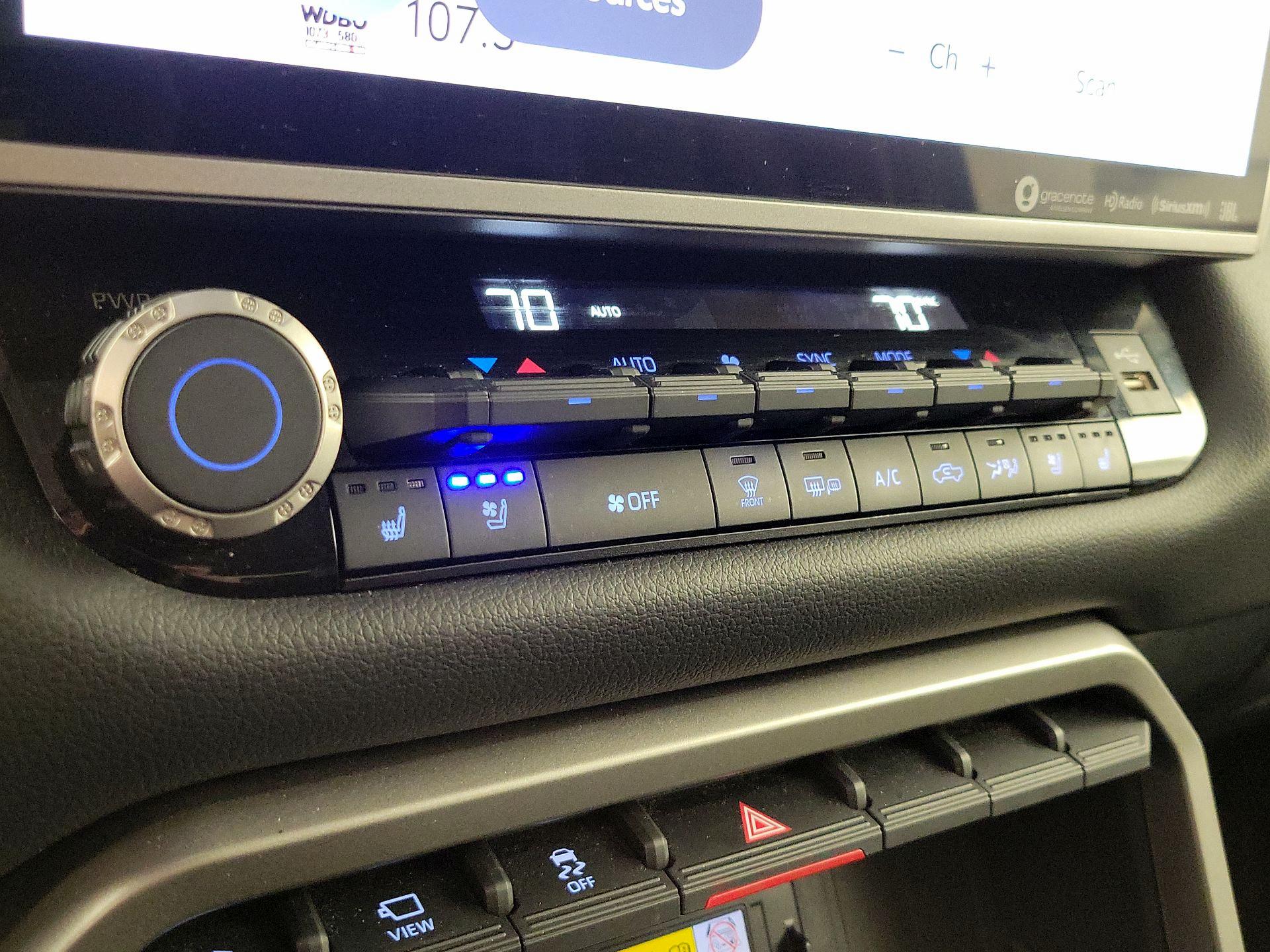 Thumbnail: 2023 Toyota Tundra - 16