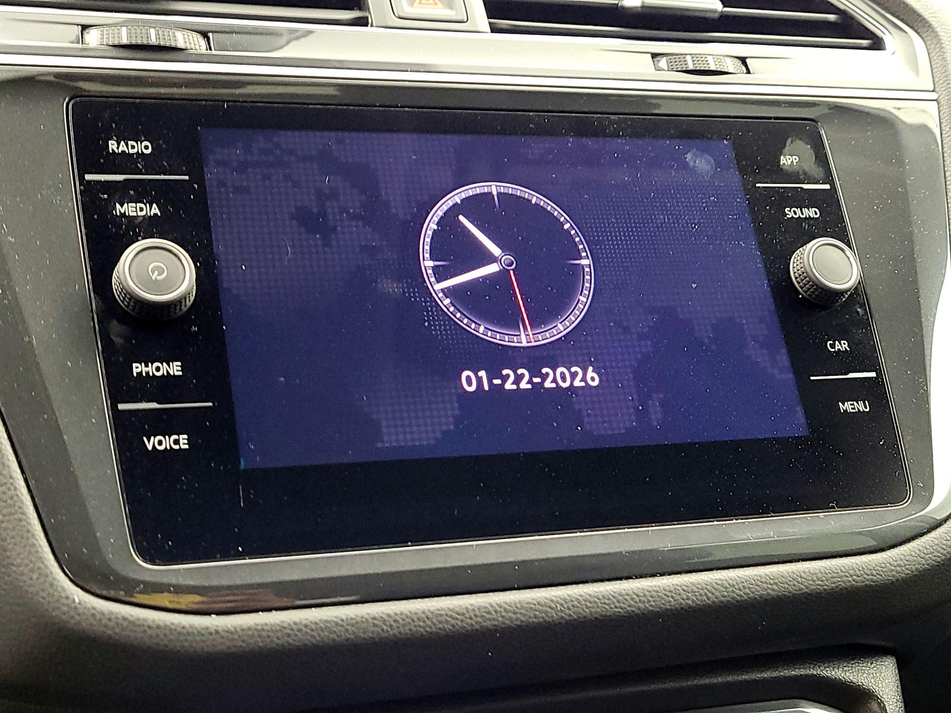 Thumbnail: 2022 Volkswagen Tiguan - 15