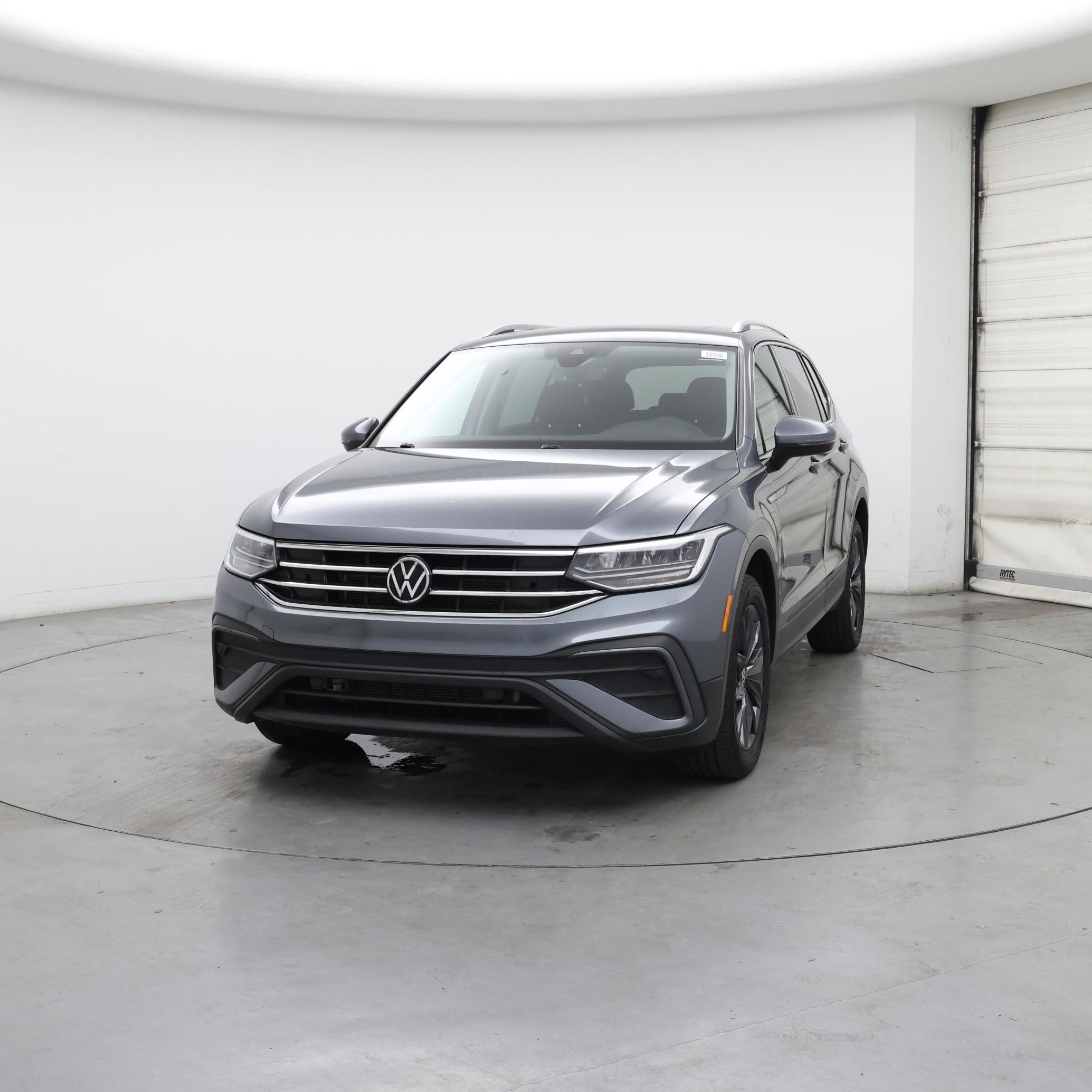 Thumbnail: 2022 Volkswagen Tiguan - 4