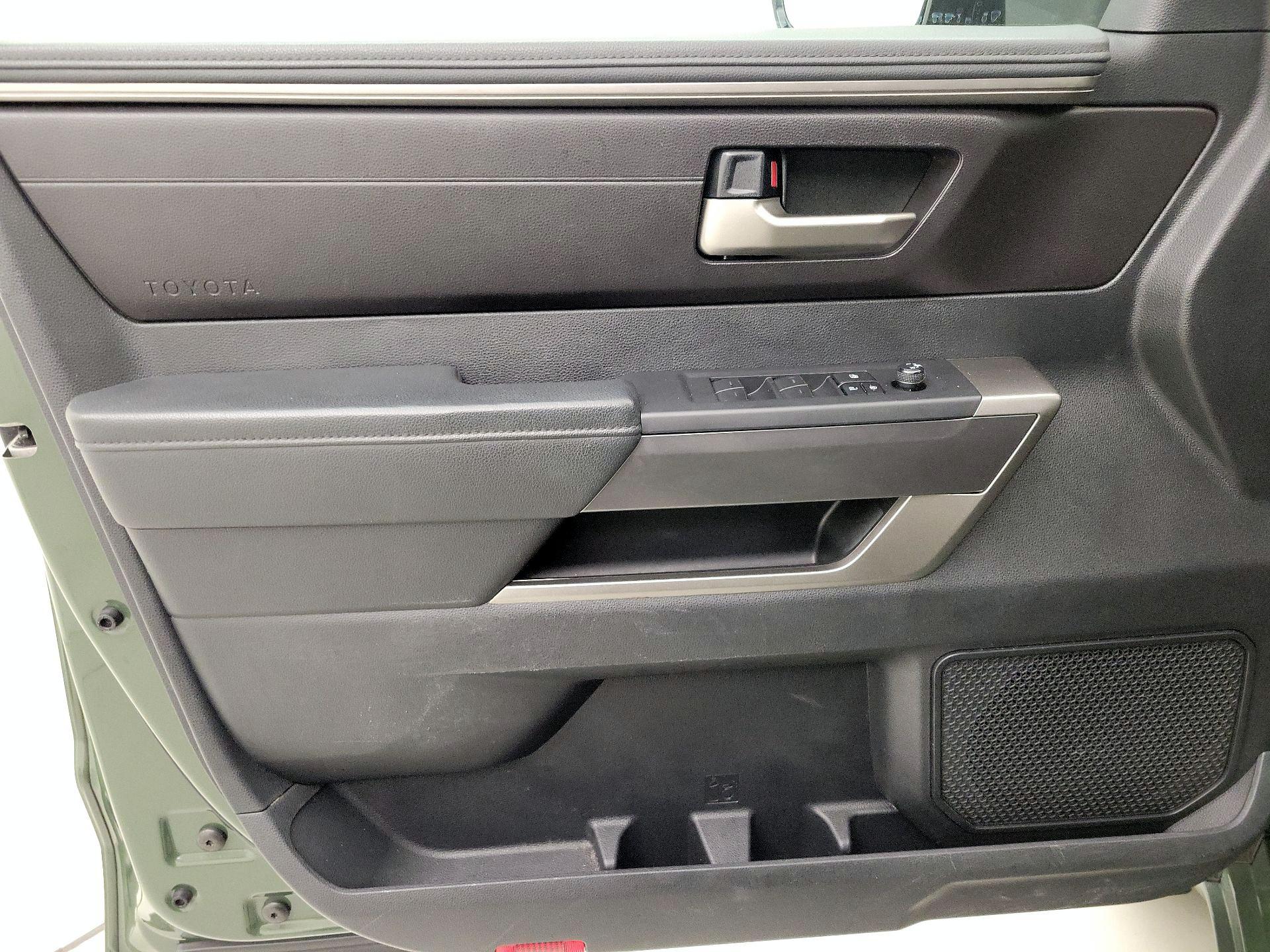 Thumbnail: 2022 Toyota Tundra - 12