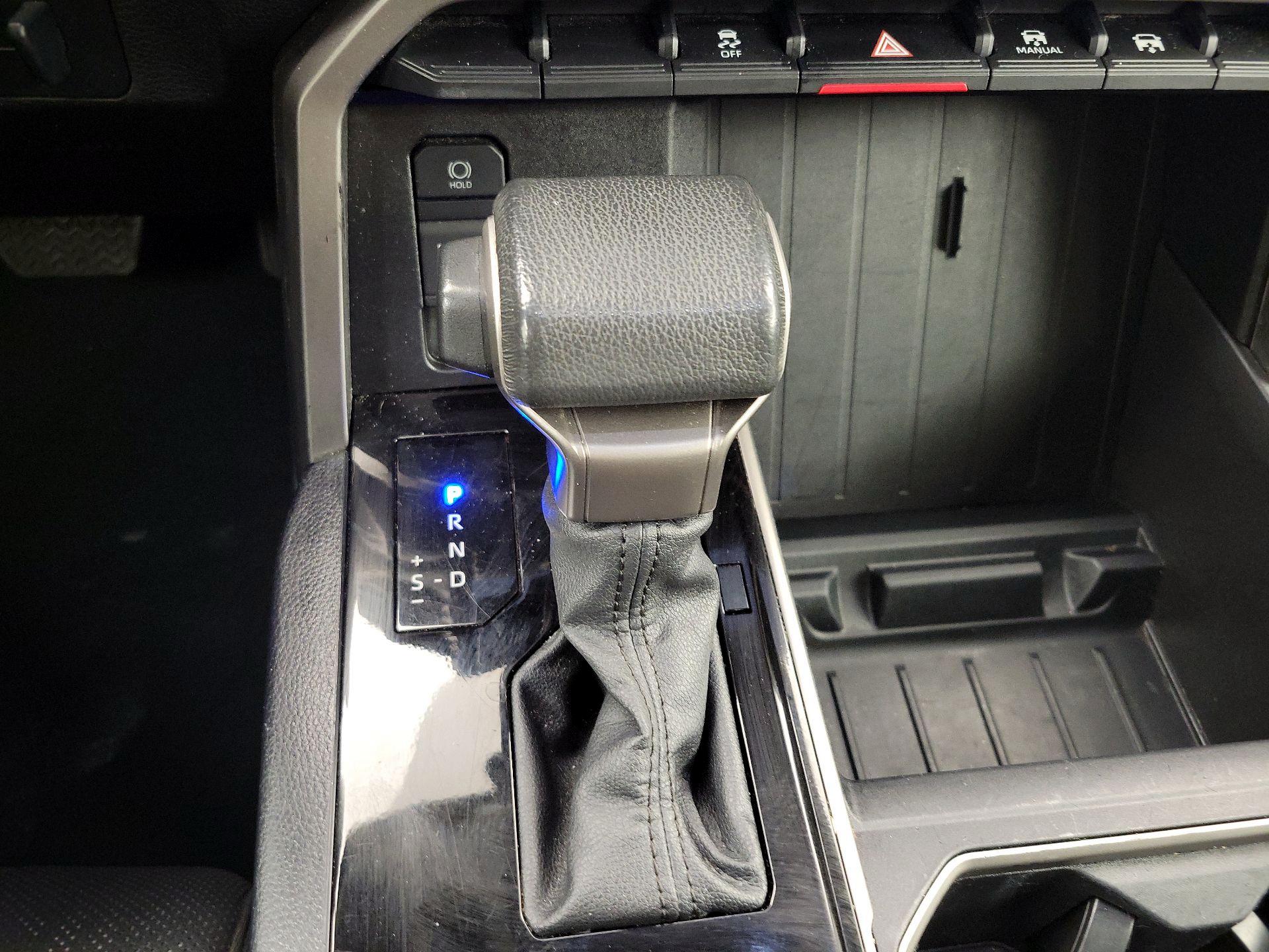 Thumbnail: 2022 Toyota Tundra - 17