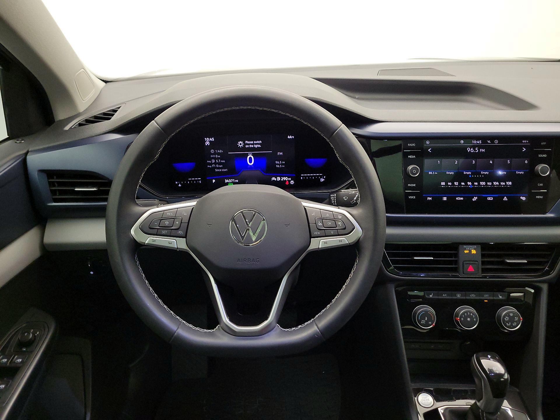 Thumbnail: 2023 Volkswagen Taos - 10