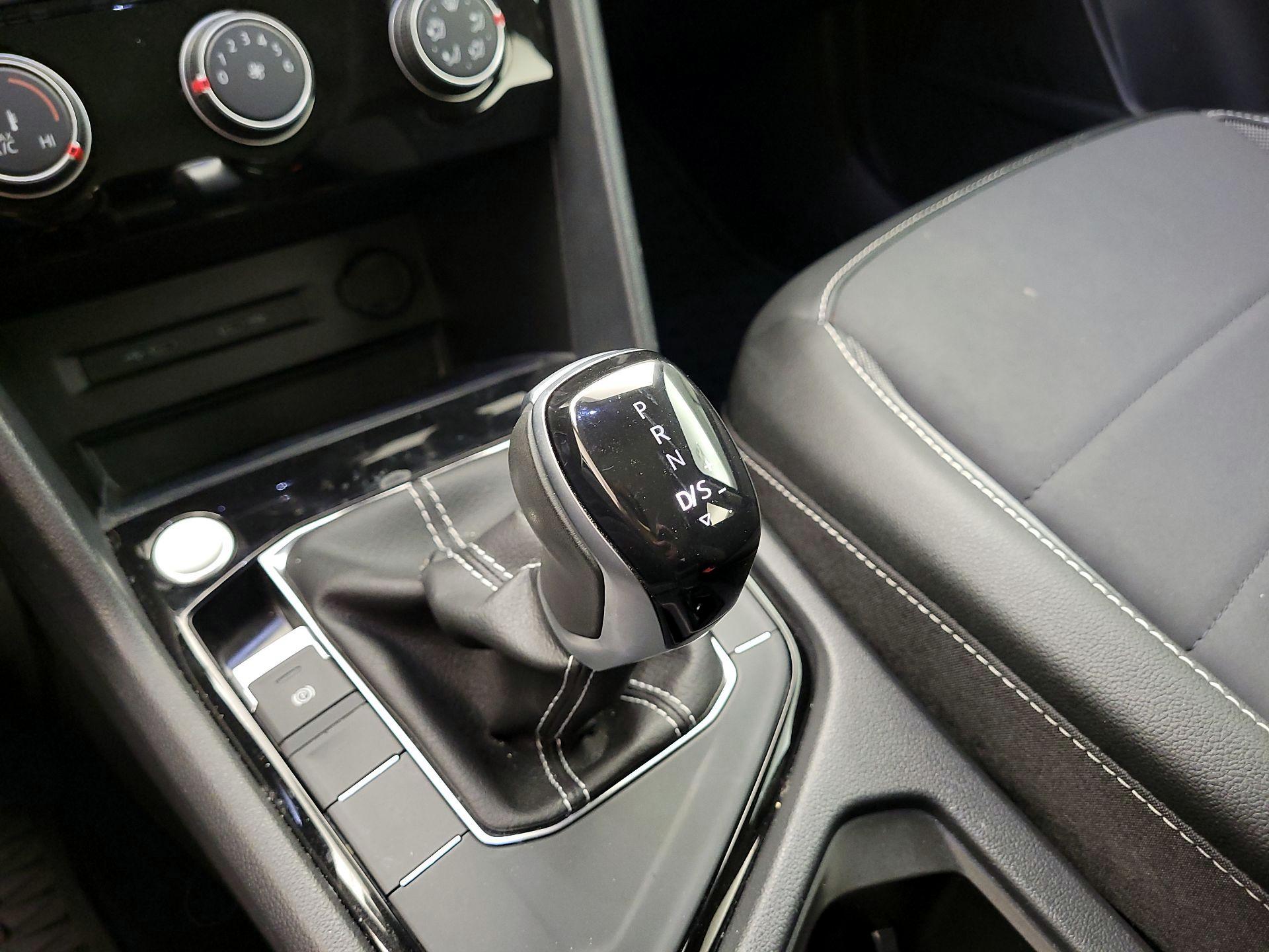 Thumbnail: 2023 Volkswagen Taos - 17