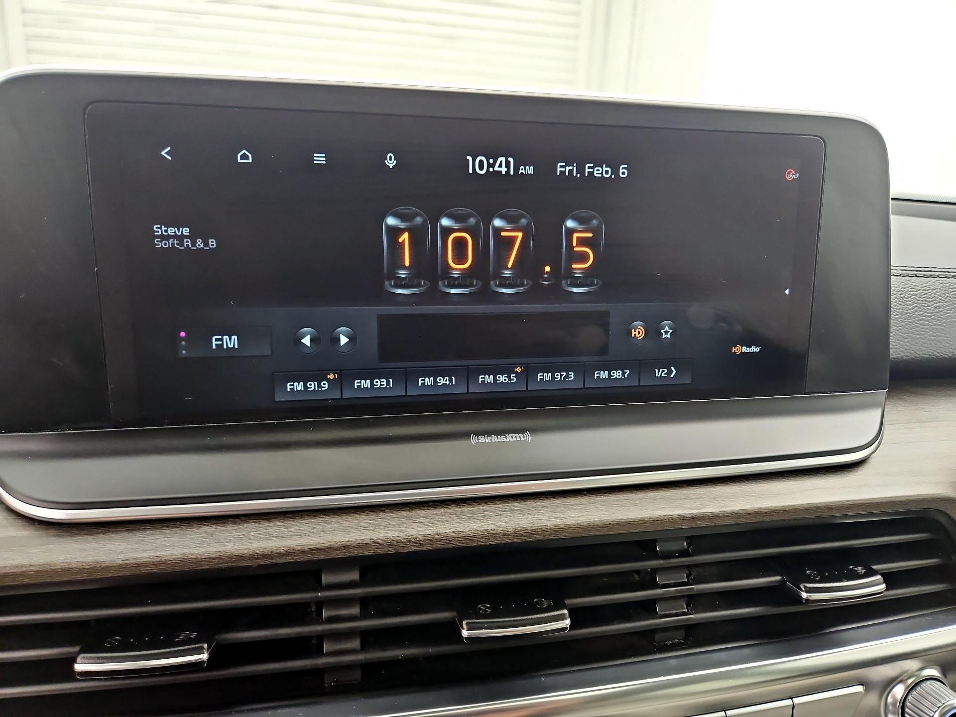 Thumbnail: 2022 Kia Telluride - 16