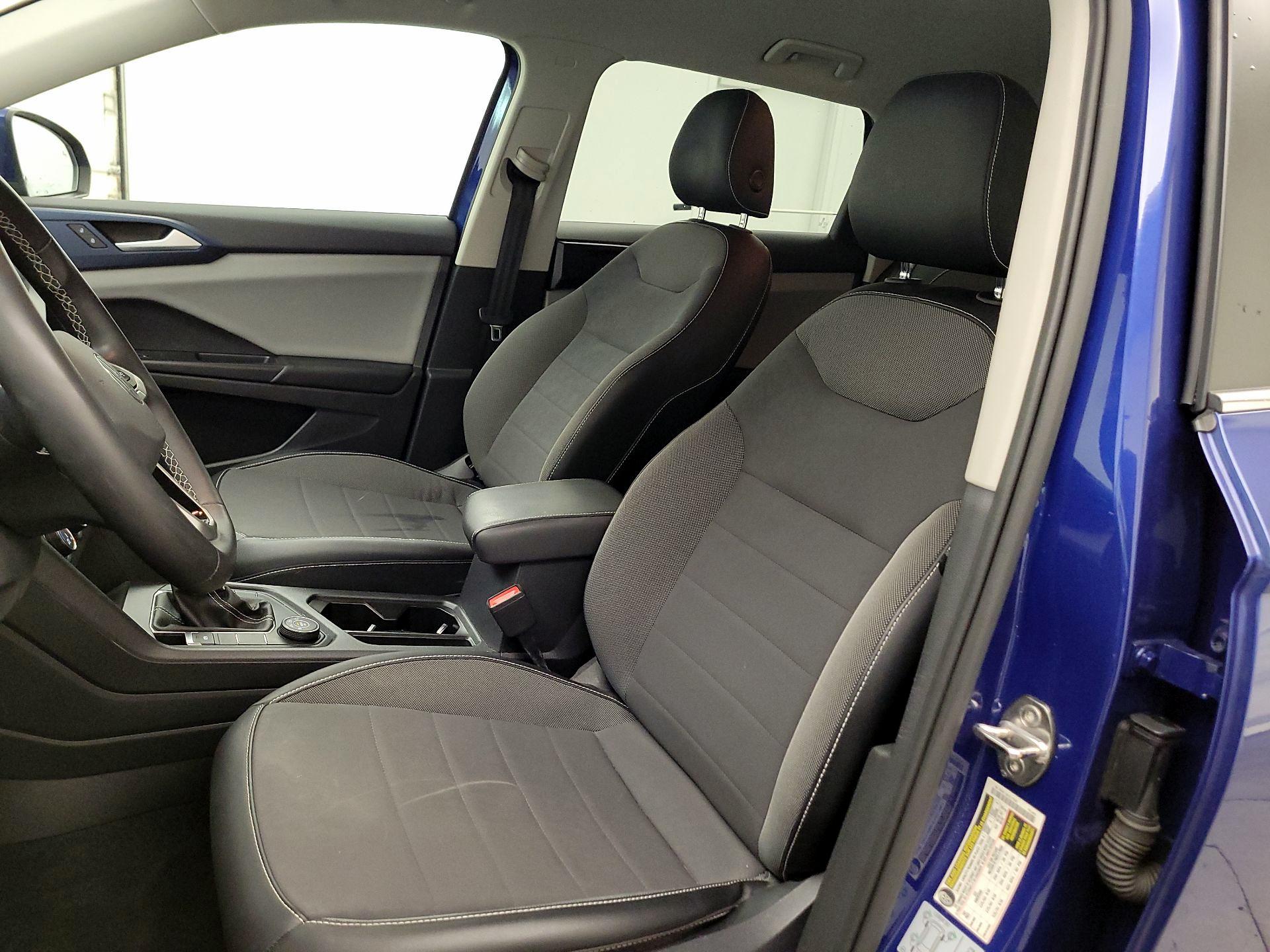 Thumbnail: 2022 Volkswagen Taos - 11