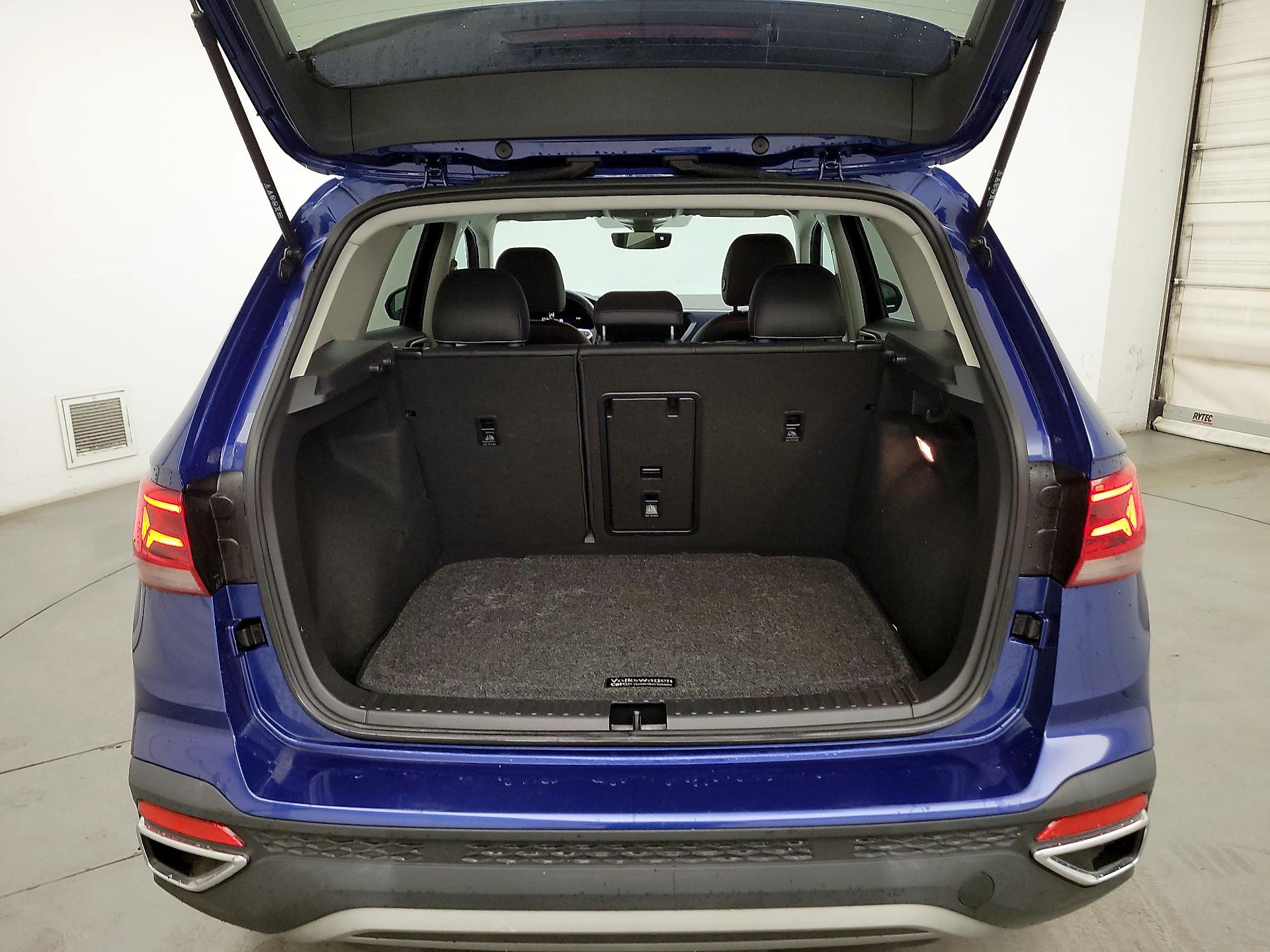 Thumbnail: 2022 Volkswagen Taos - 20