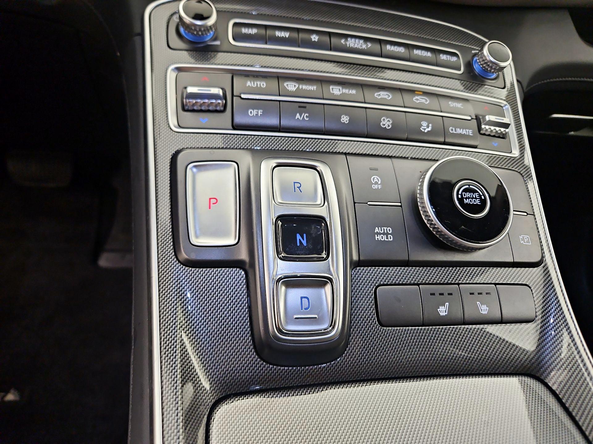 Thumbnail: 2023 Hyundai Santa Fe - 18