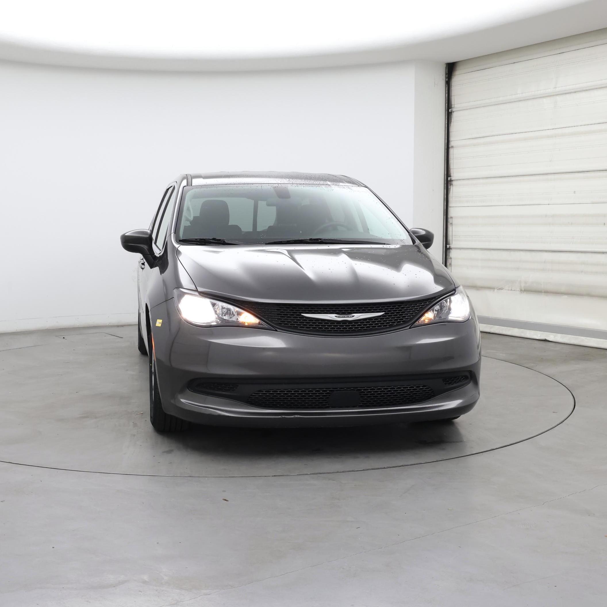 Thumbnail: 2022 Chrysler Voyager - 5