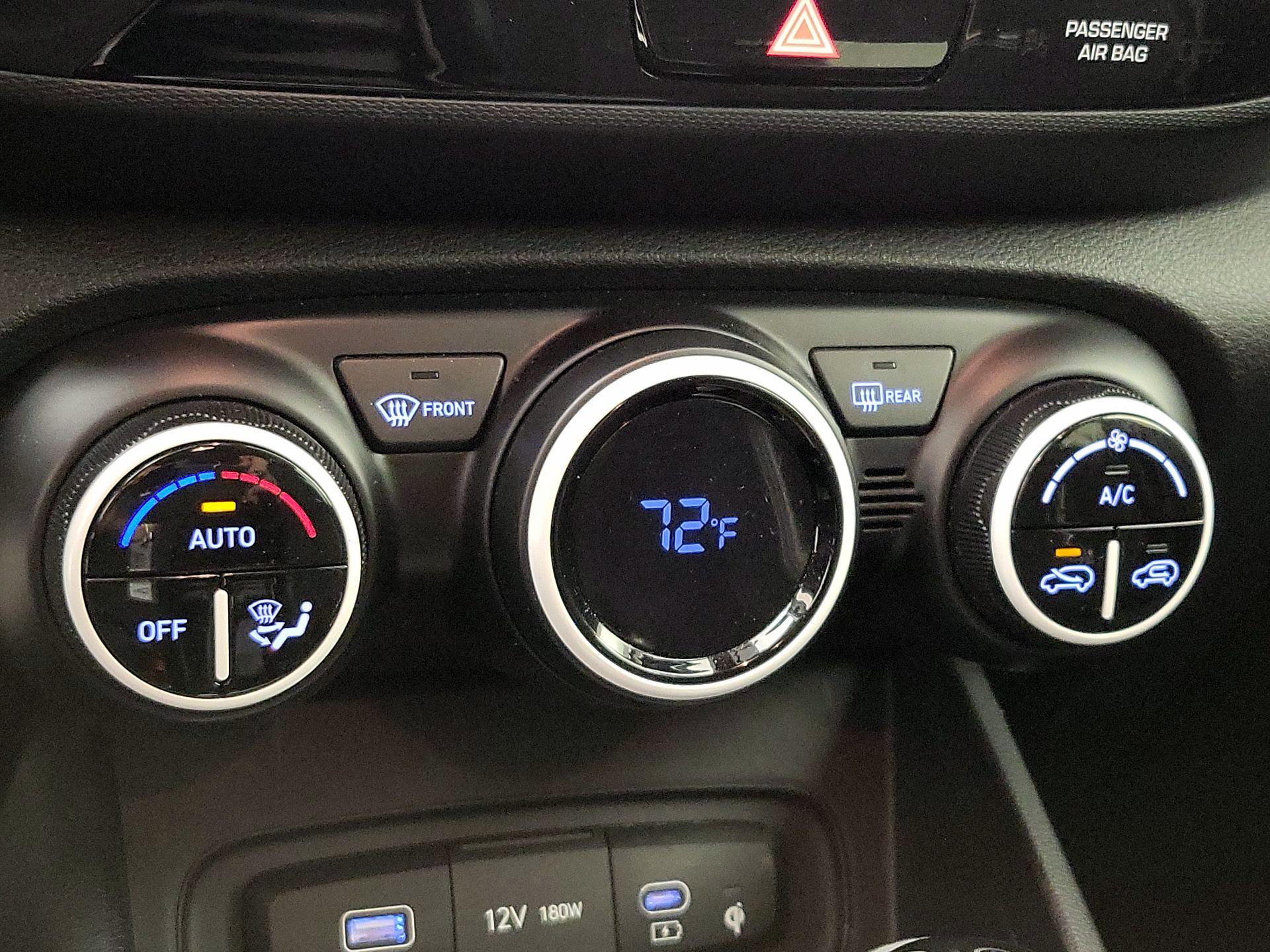 Thumbnail: 2023 Hyundai Venue - 17