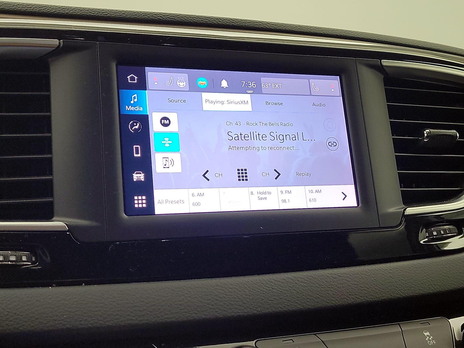 Thumbnail: 2023 Chrysler Voyager - 15