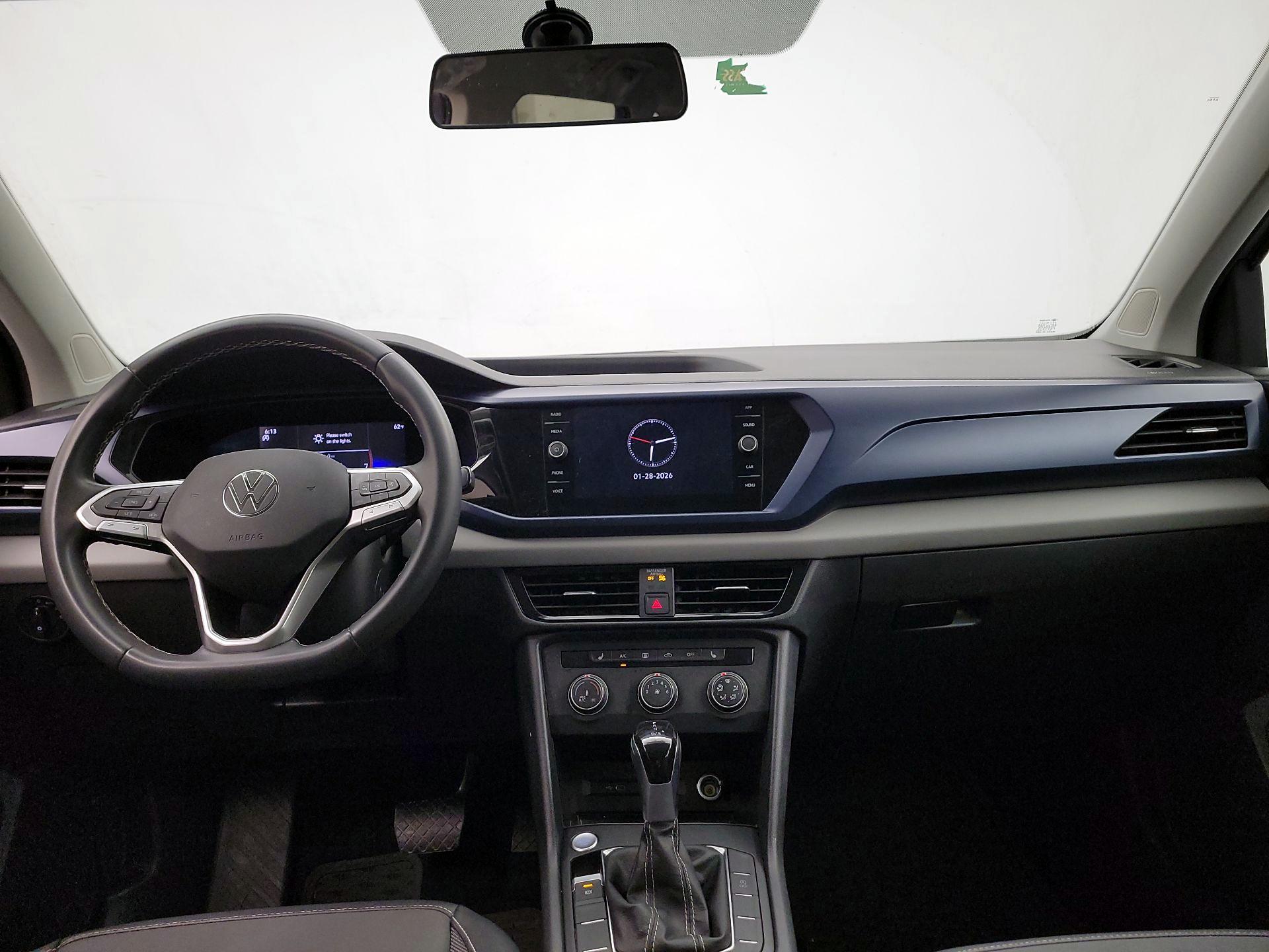 Thumbnail: 2022 Volkswagen Taos - 9