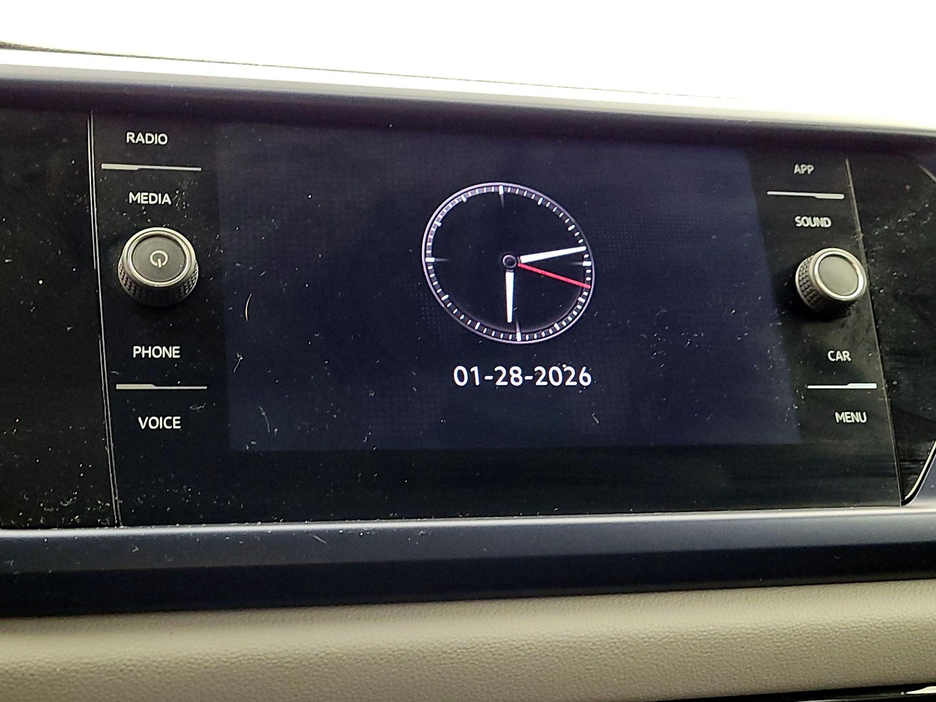 Thumbnail: 2022 Volkswagen Taos - 15