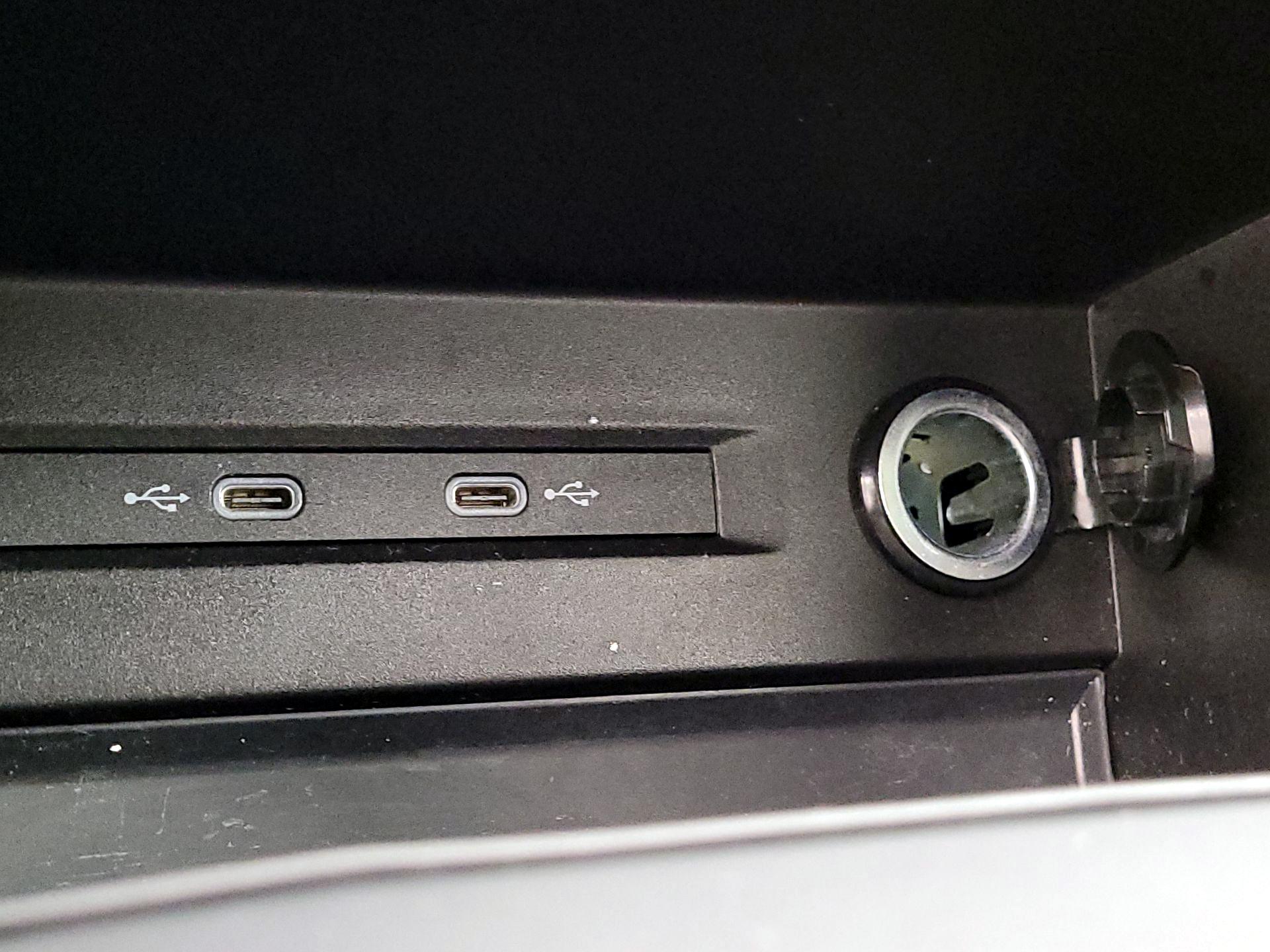 Thumbnail: 2022 Volkswagen Taos - 18