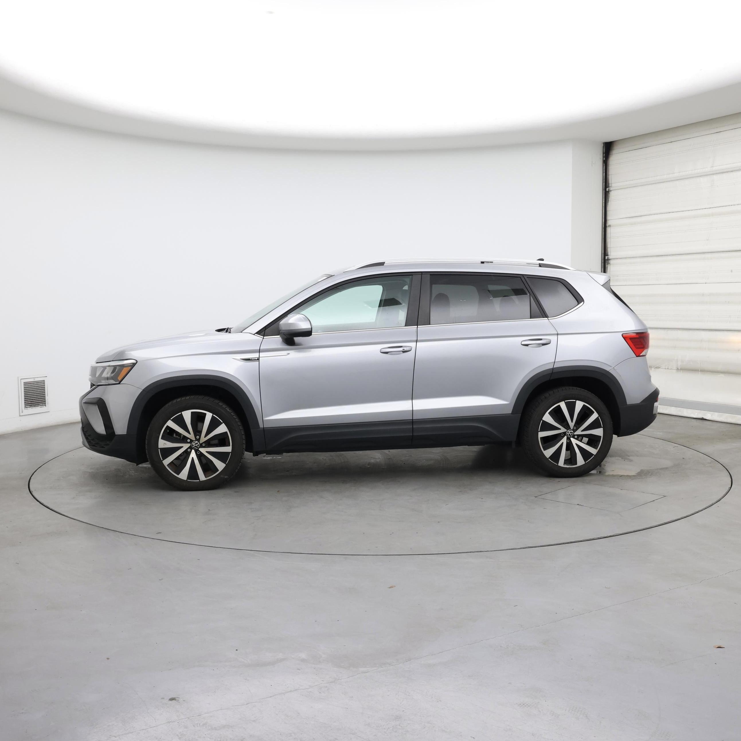 Thumbnail: 2022 Volkswagen Taos - 3