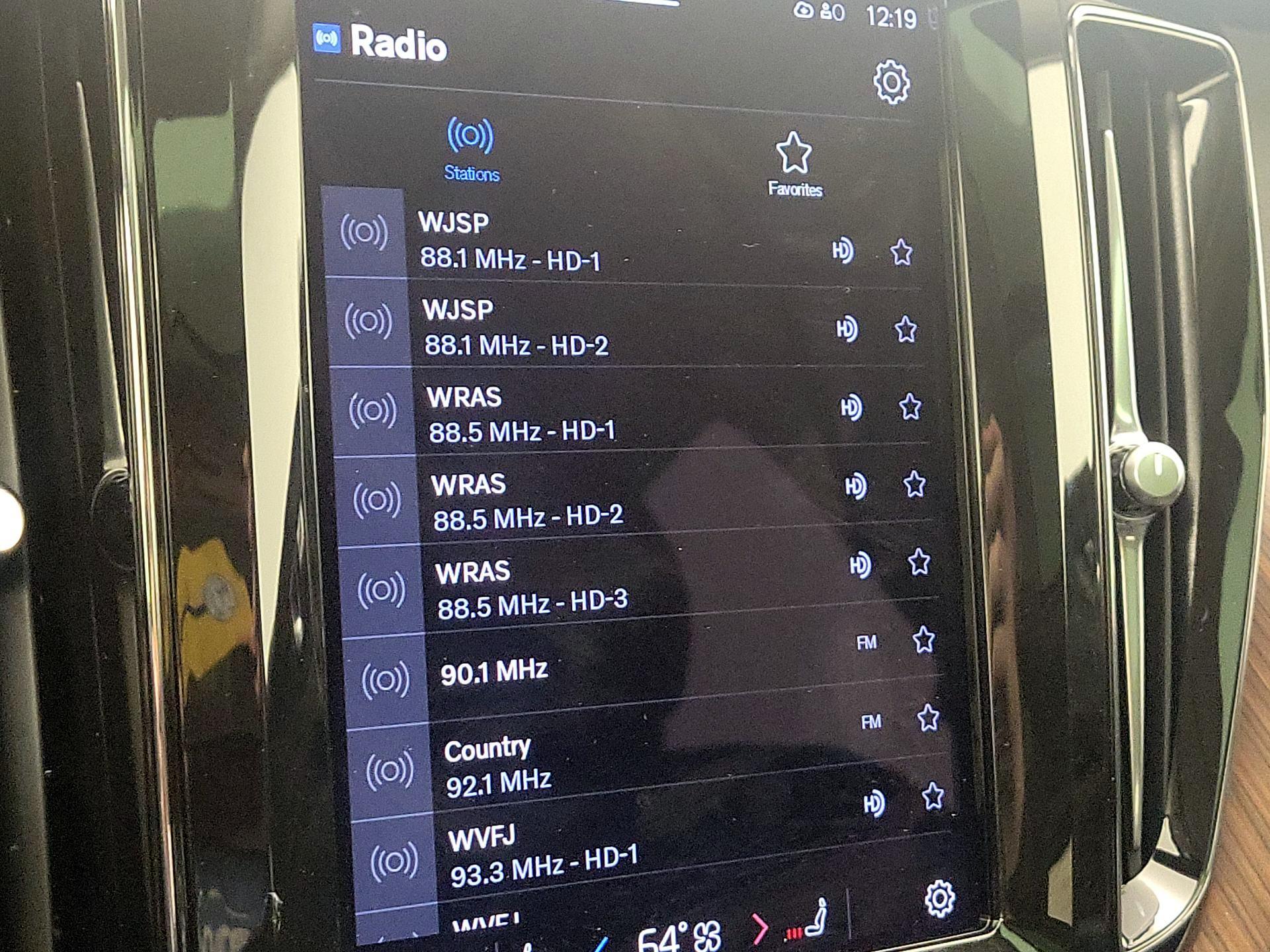 Thumbnail: 2023 Volvo XC60 - 15