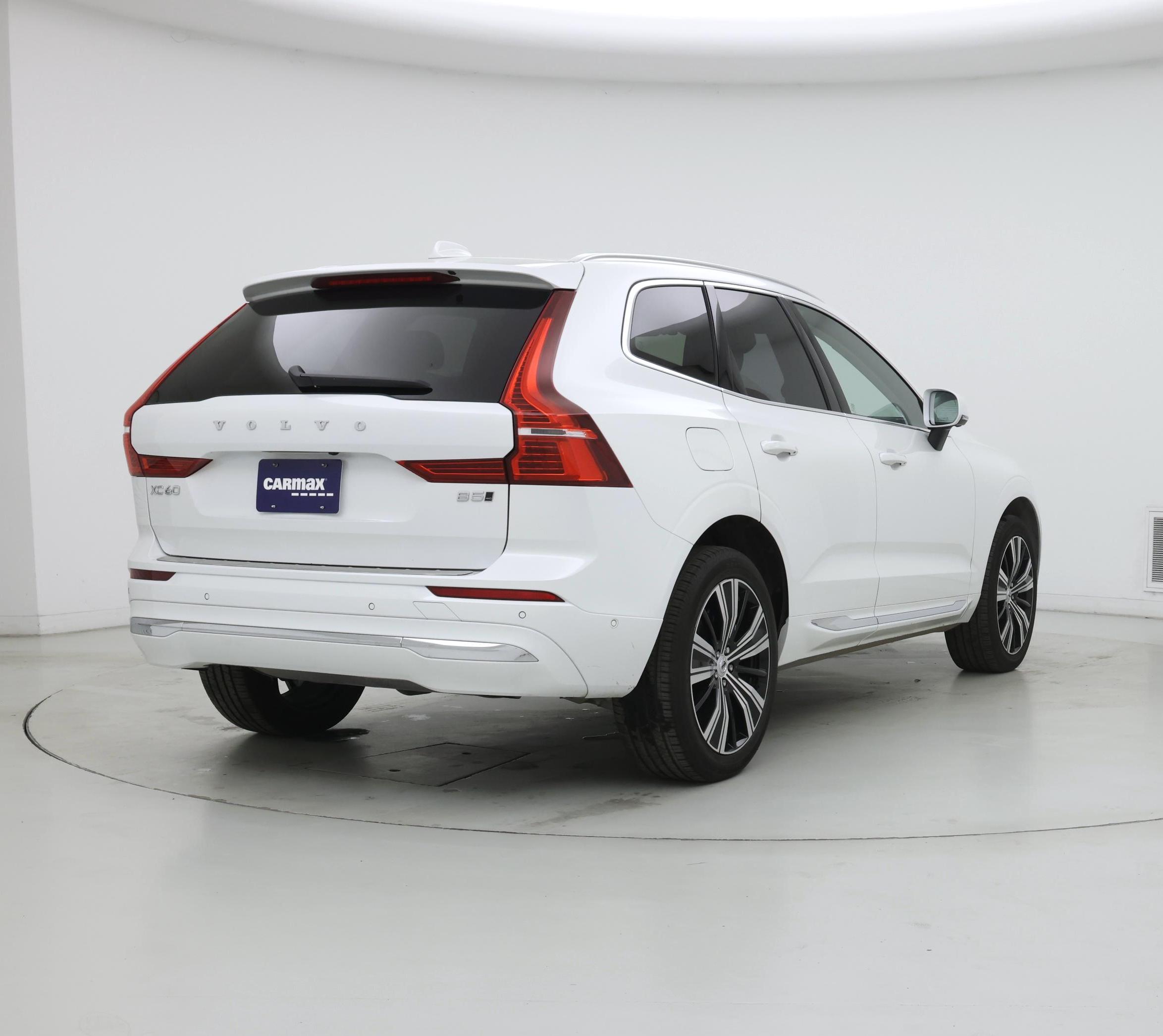Thumbnail: 2023 Volvo XC60 - 8