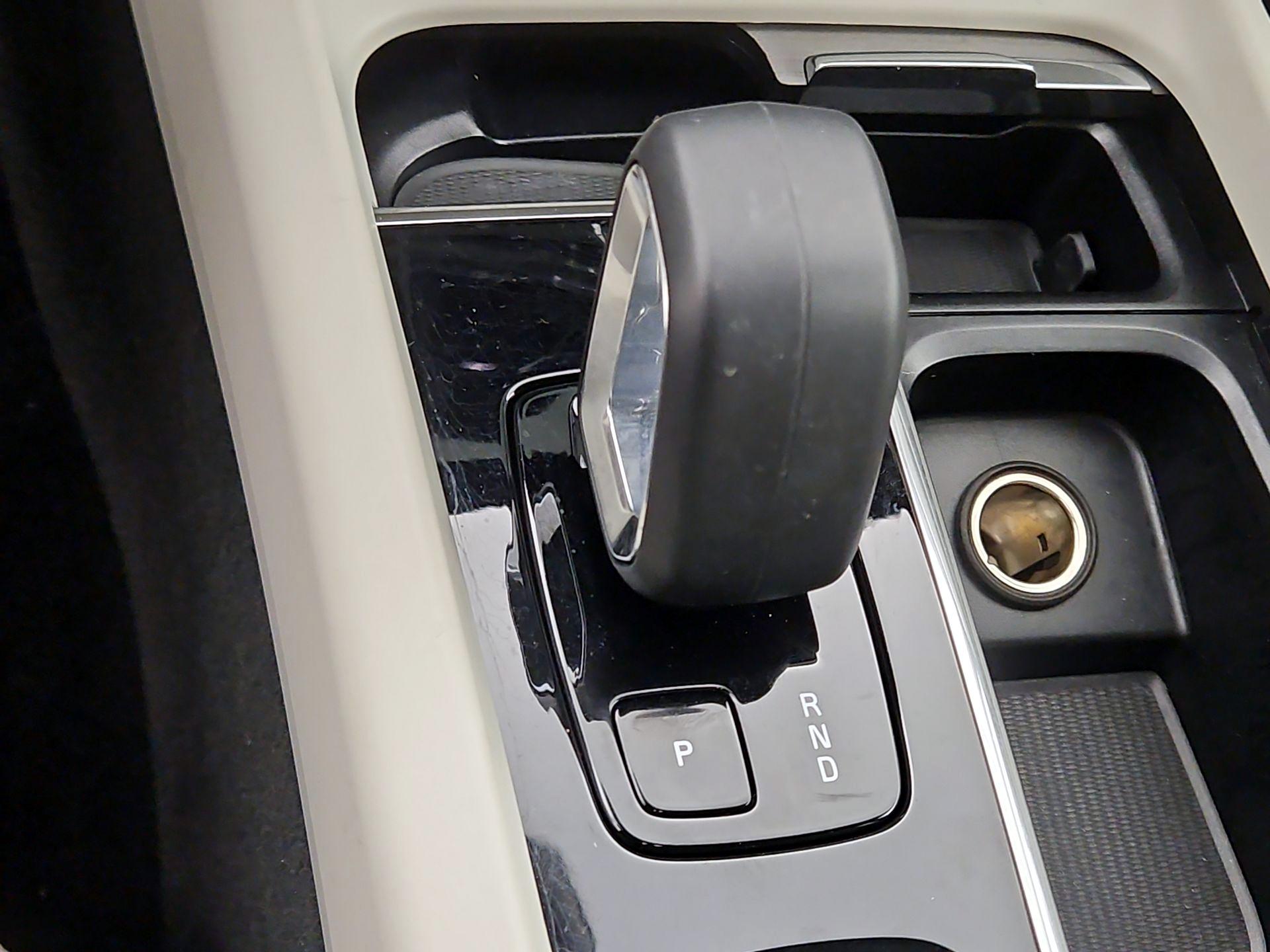 Thumbnail: 2023 Volvo XC60 - 18